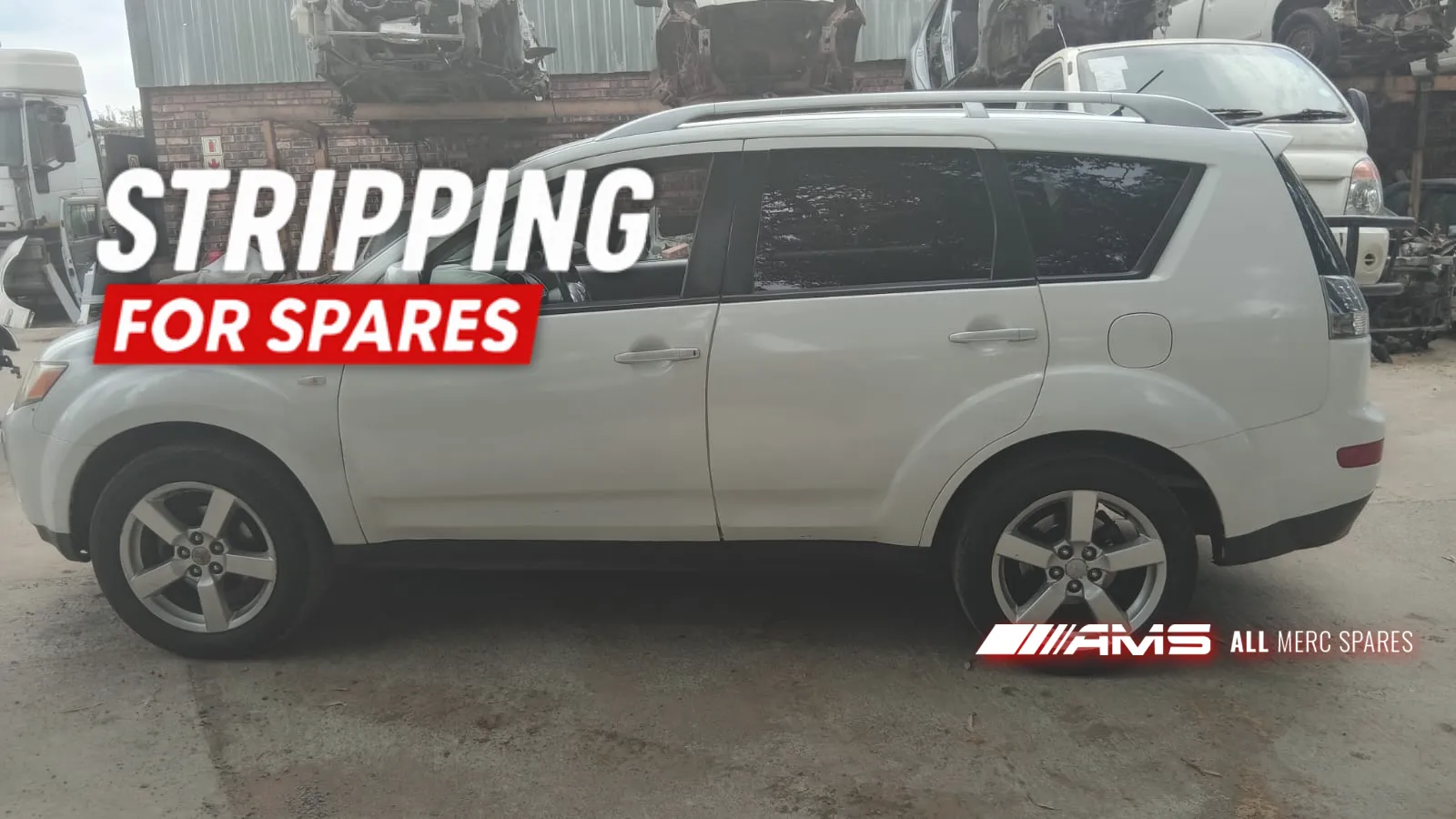 2006 Mitsubishi Outlander view 3