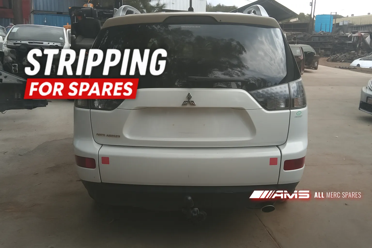 2006 Mitsubishi Outlander view 2