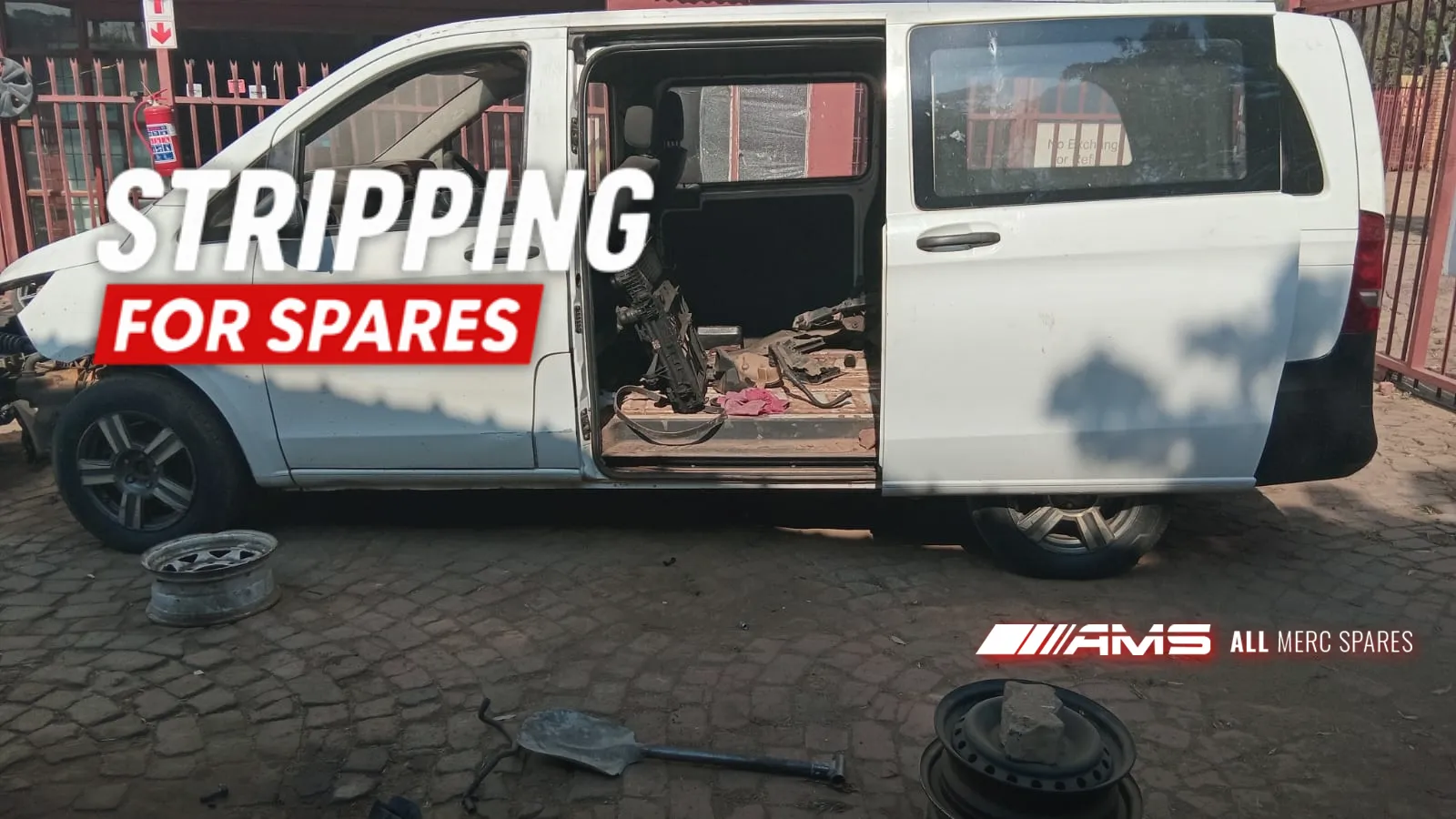 2014 Mercedes-Benz V-Class view 3