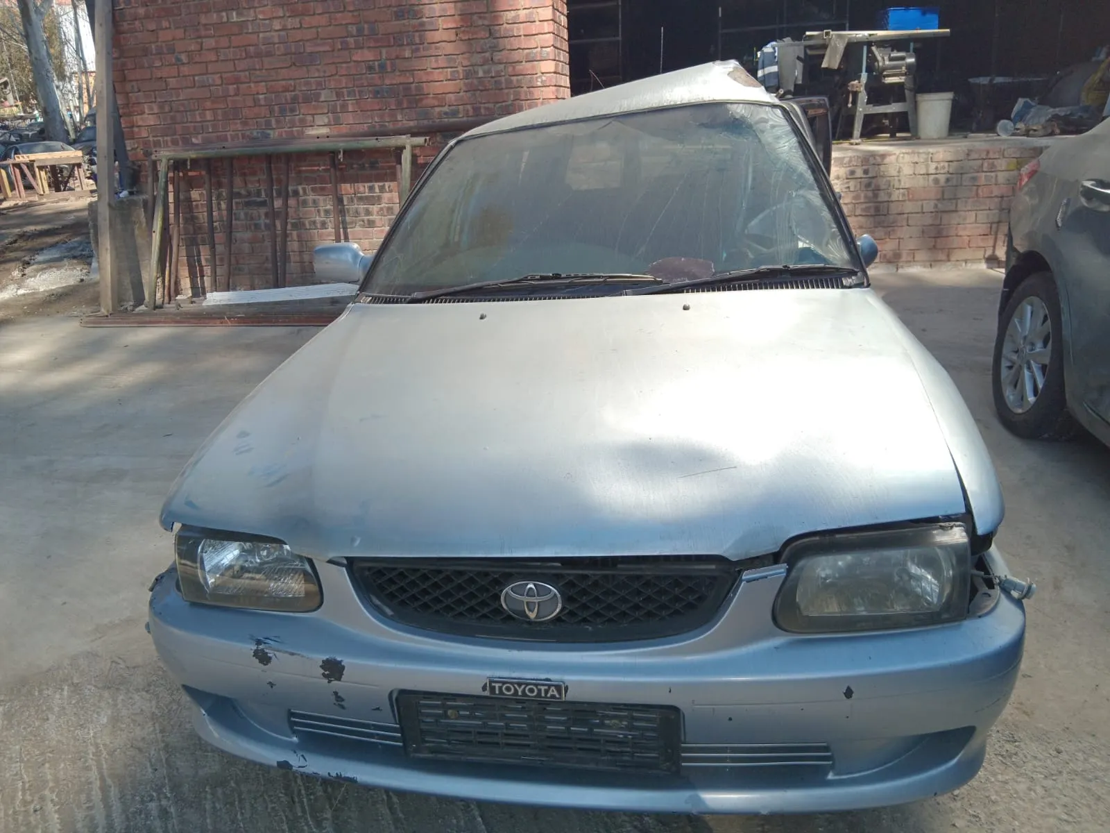 2003 Toyota Tazz view 3