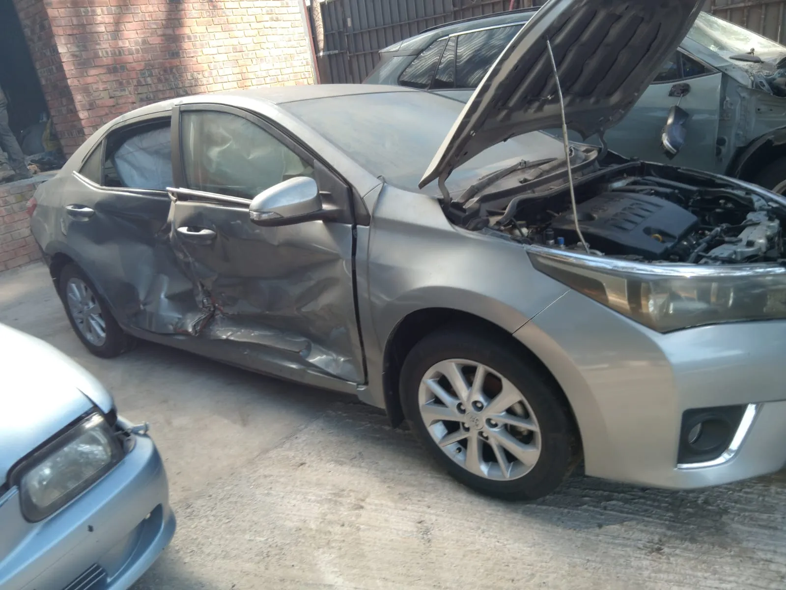 2014 Toyota Corolla view 4