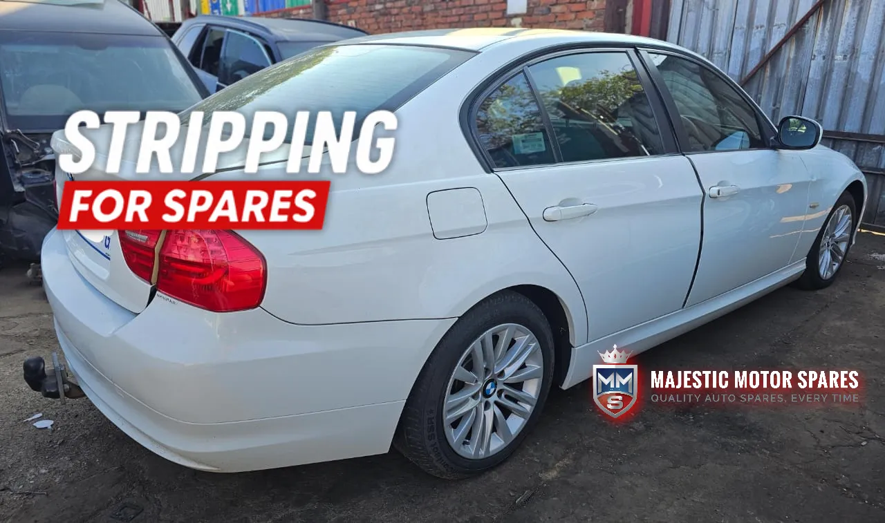 2009 BMW 3 Series view 2