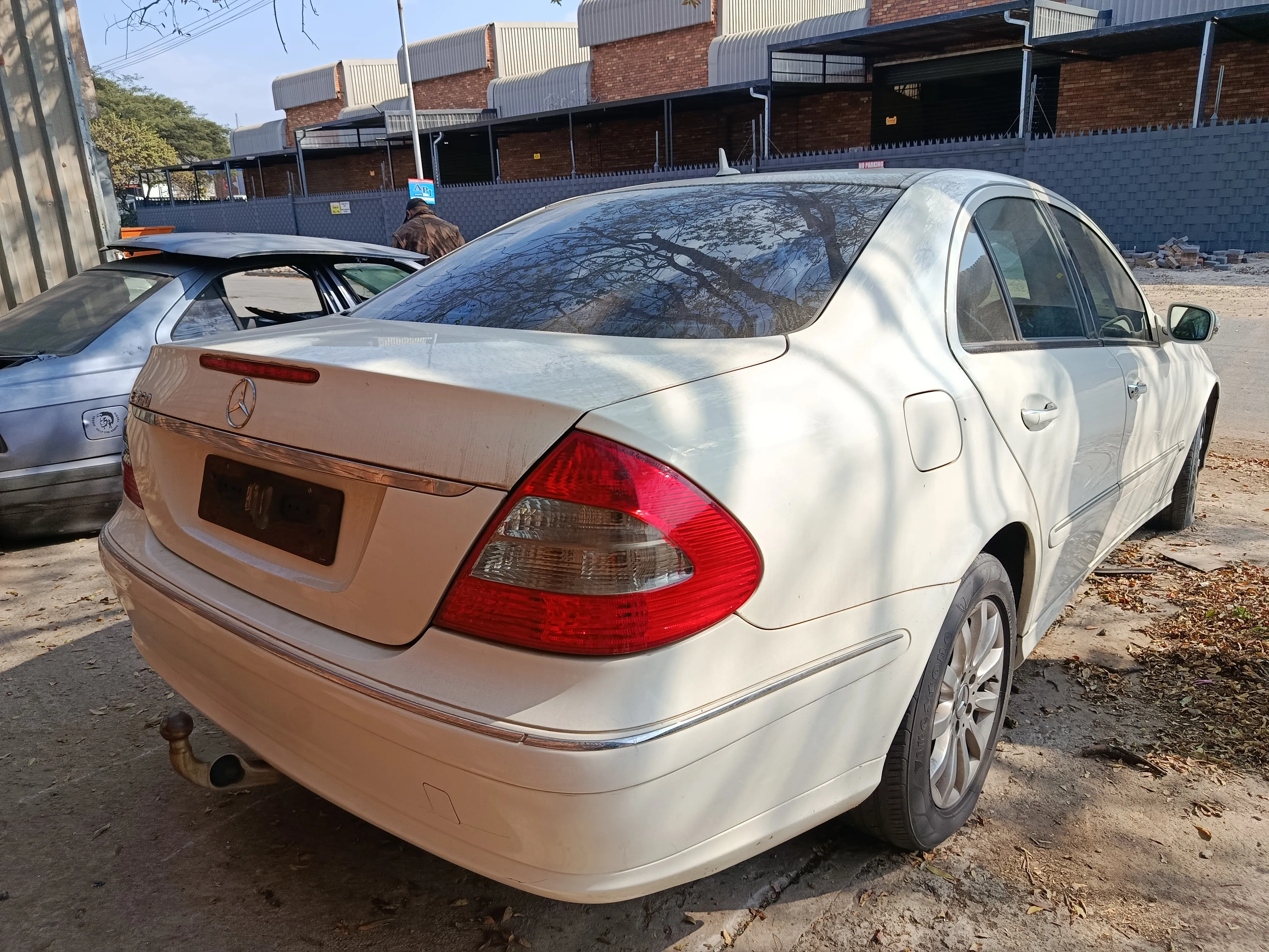 2007 Mercedes-Benz E-Class M272 view 6