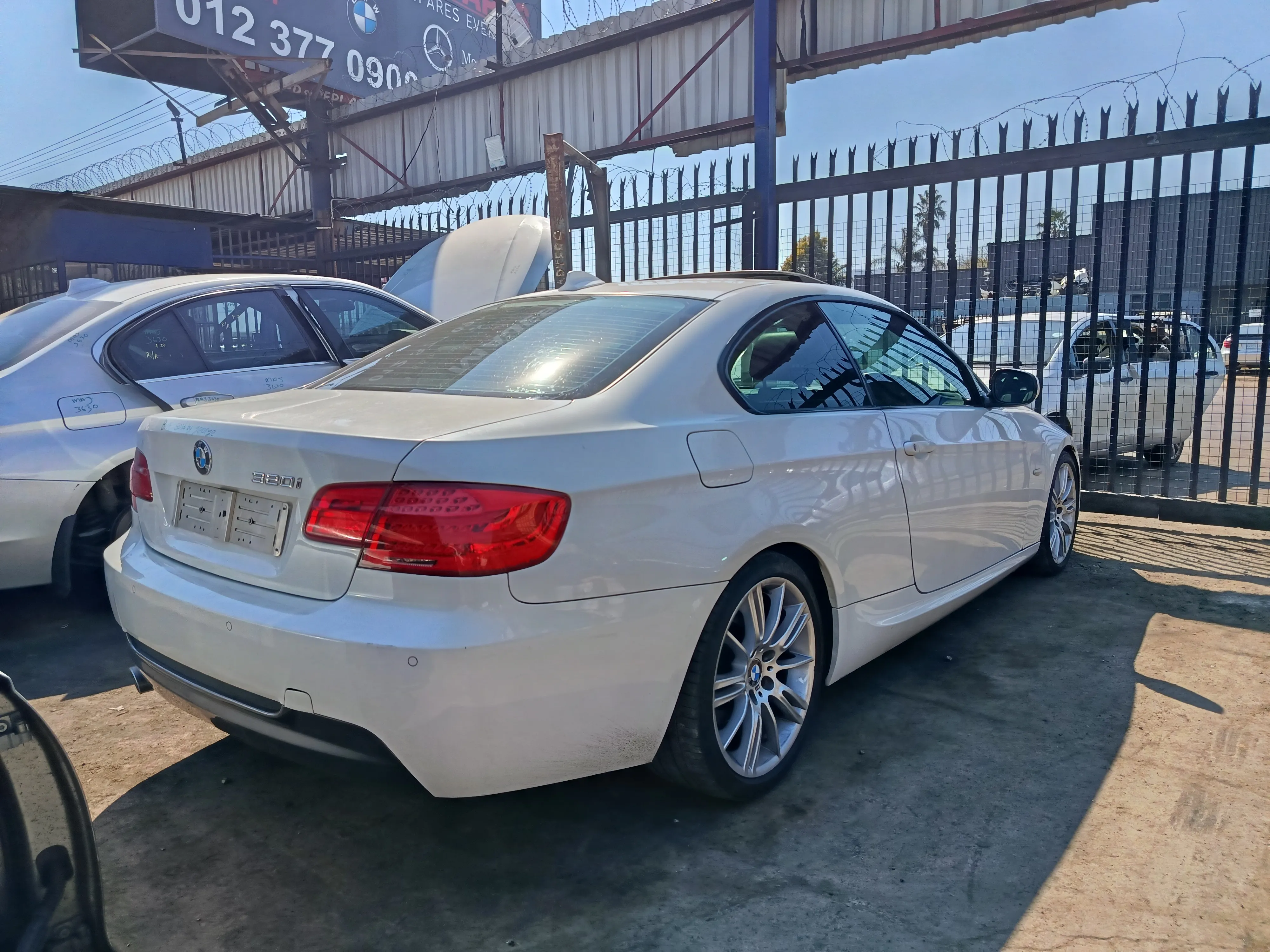 2011 BMW 3 Series N46N view 4