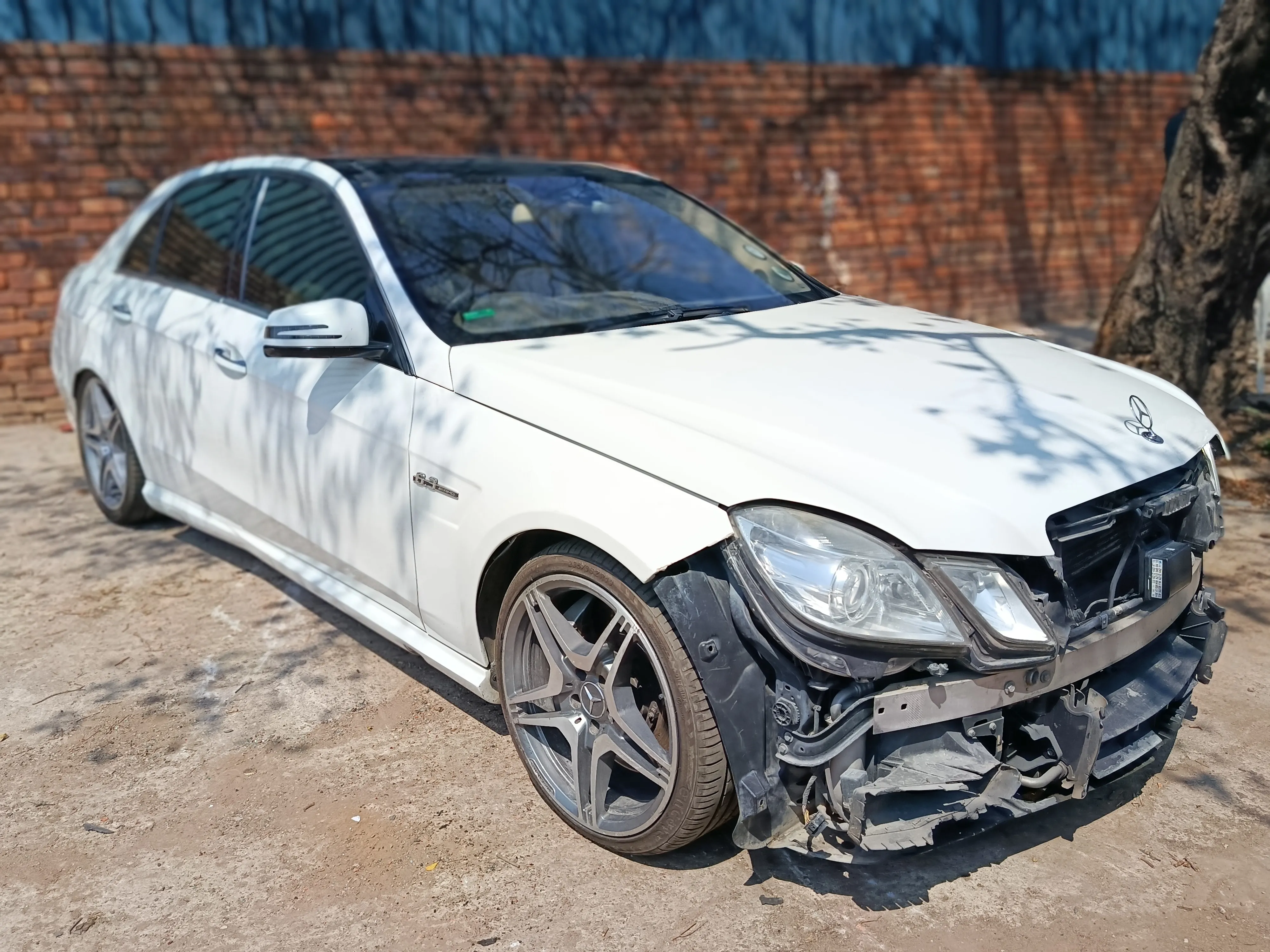 2009 Mercedes-Benz E-Class M156 view 3