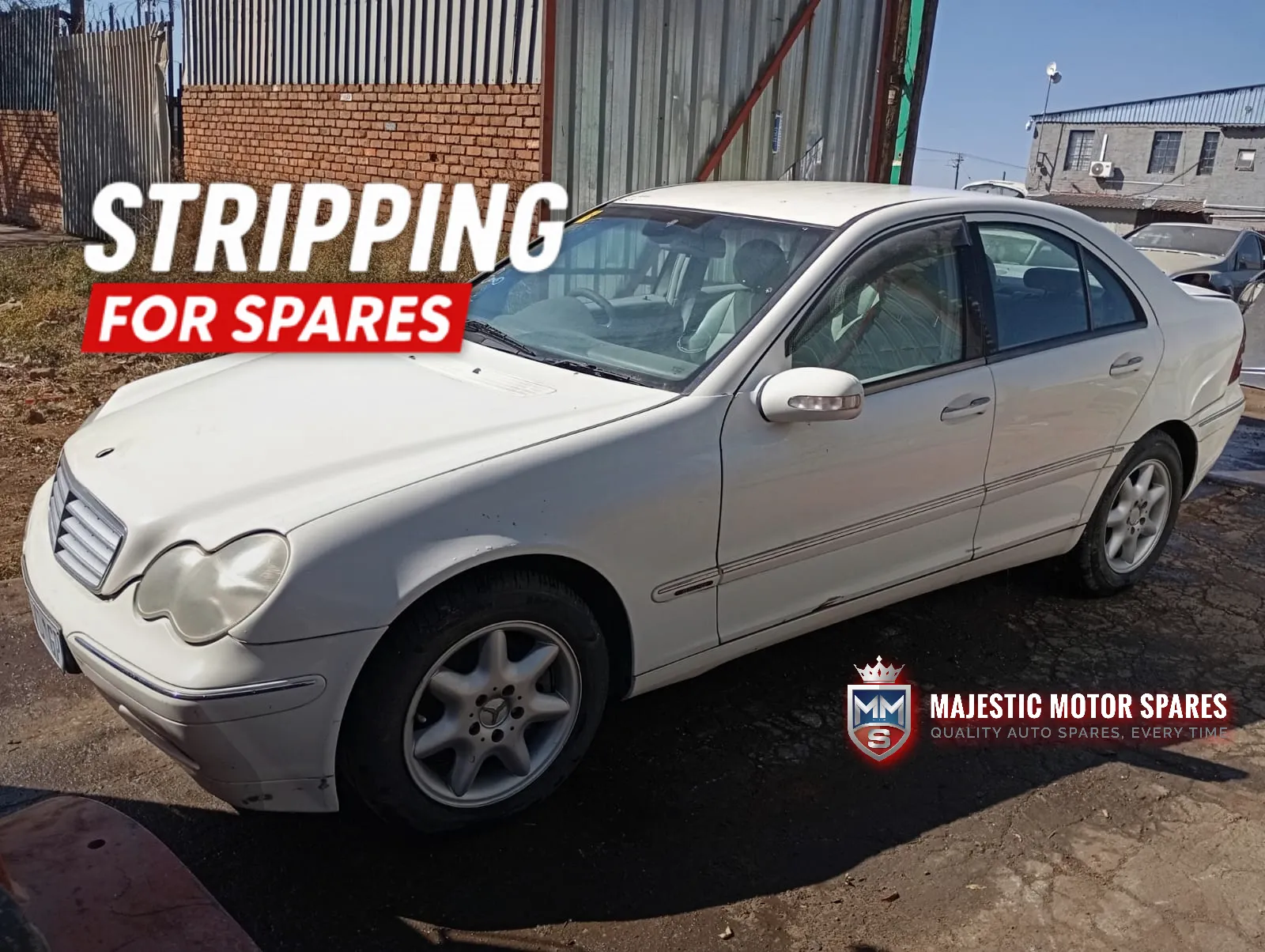 2003 Mercedes-Benz C-Class view 3