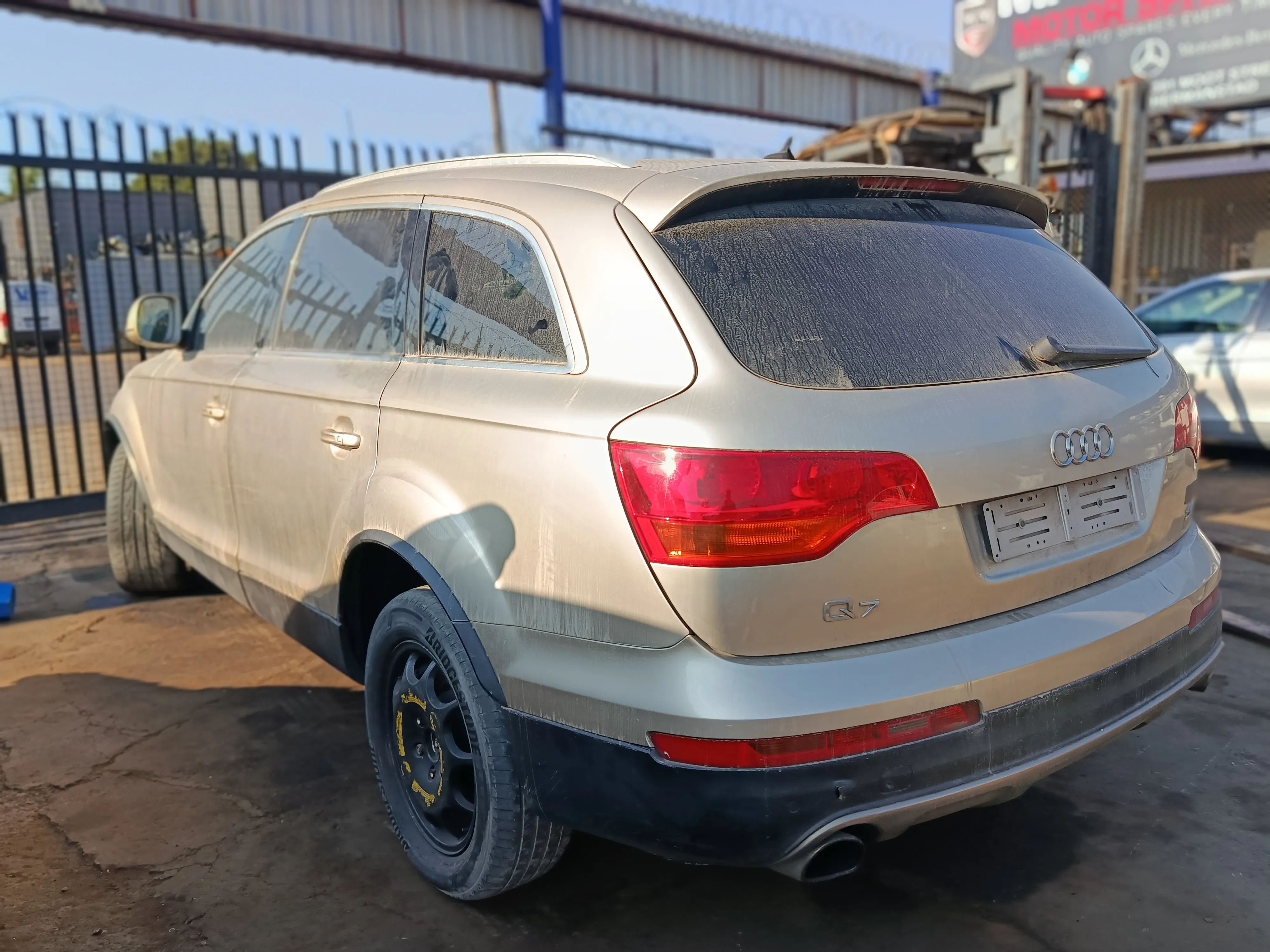 2007 Audi Q7 BAR view 6