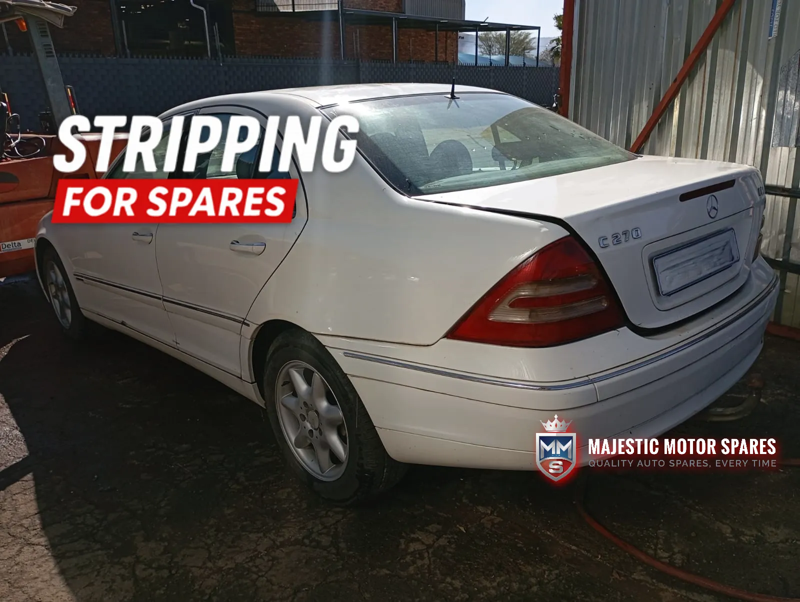 2003 Mercedes-Benz C-Class view 4