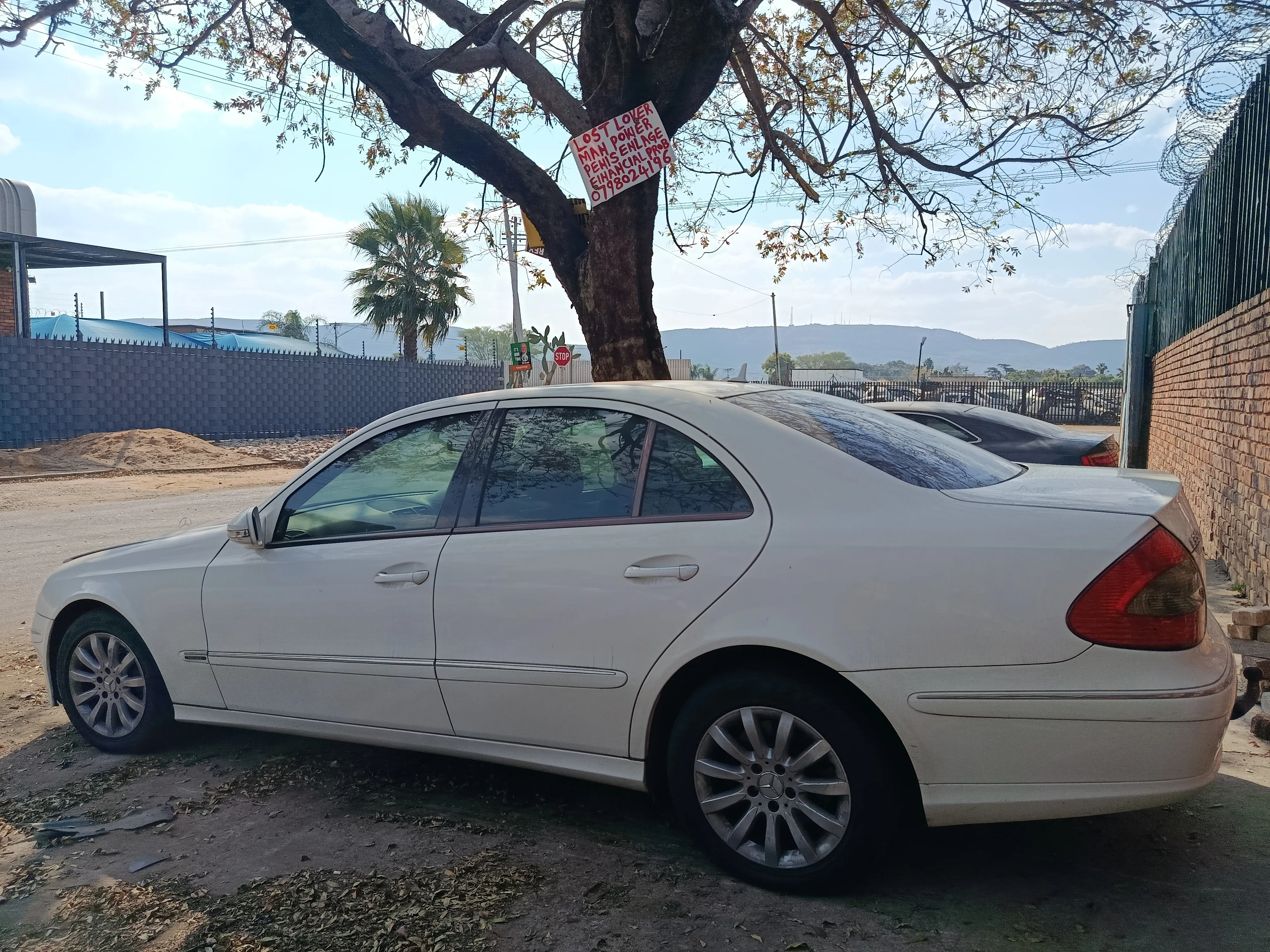 2007 Mercedes-Benz E-Class M272 view 5