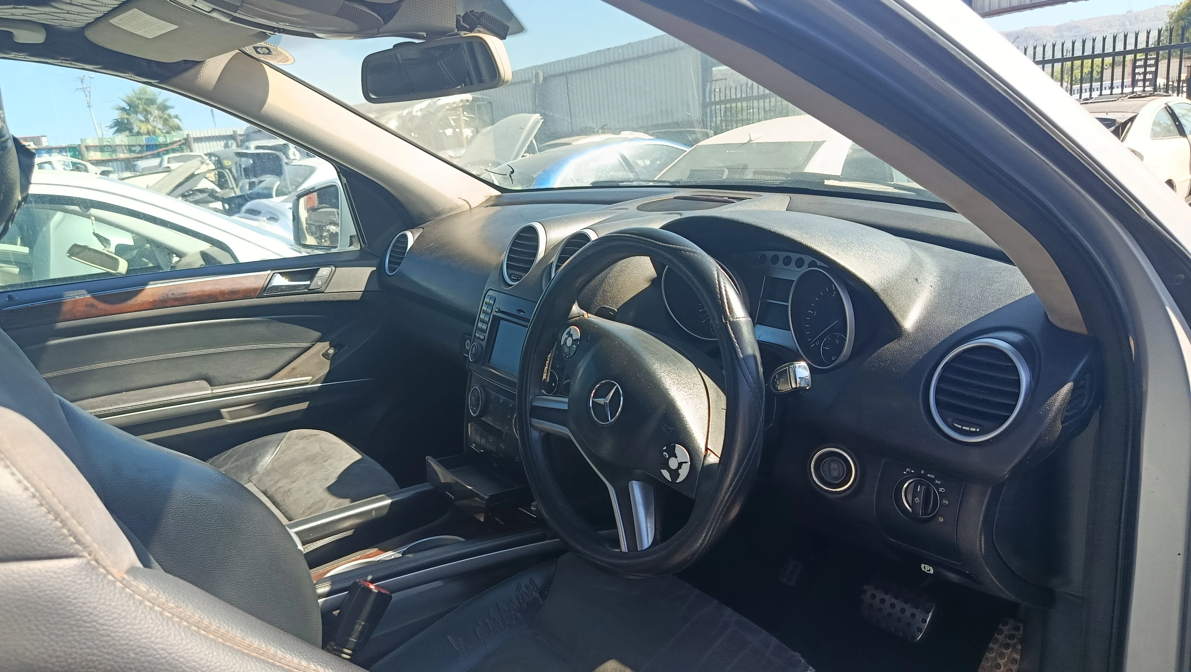 2010 Mercedes-Benz ML OM642 view 7