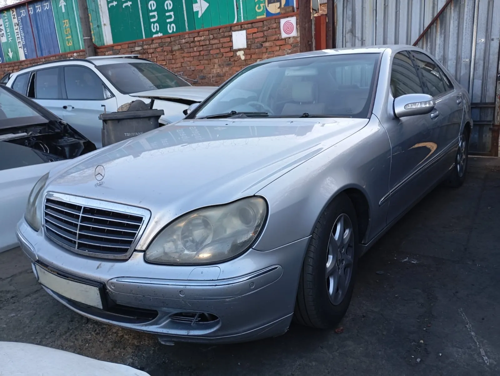 2003 Mercedes-Benz S320 CDI W220 view 3