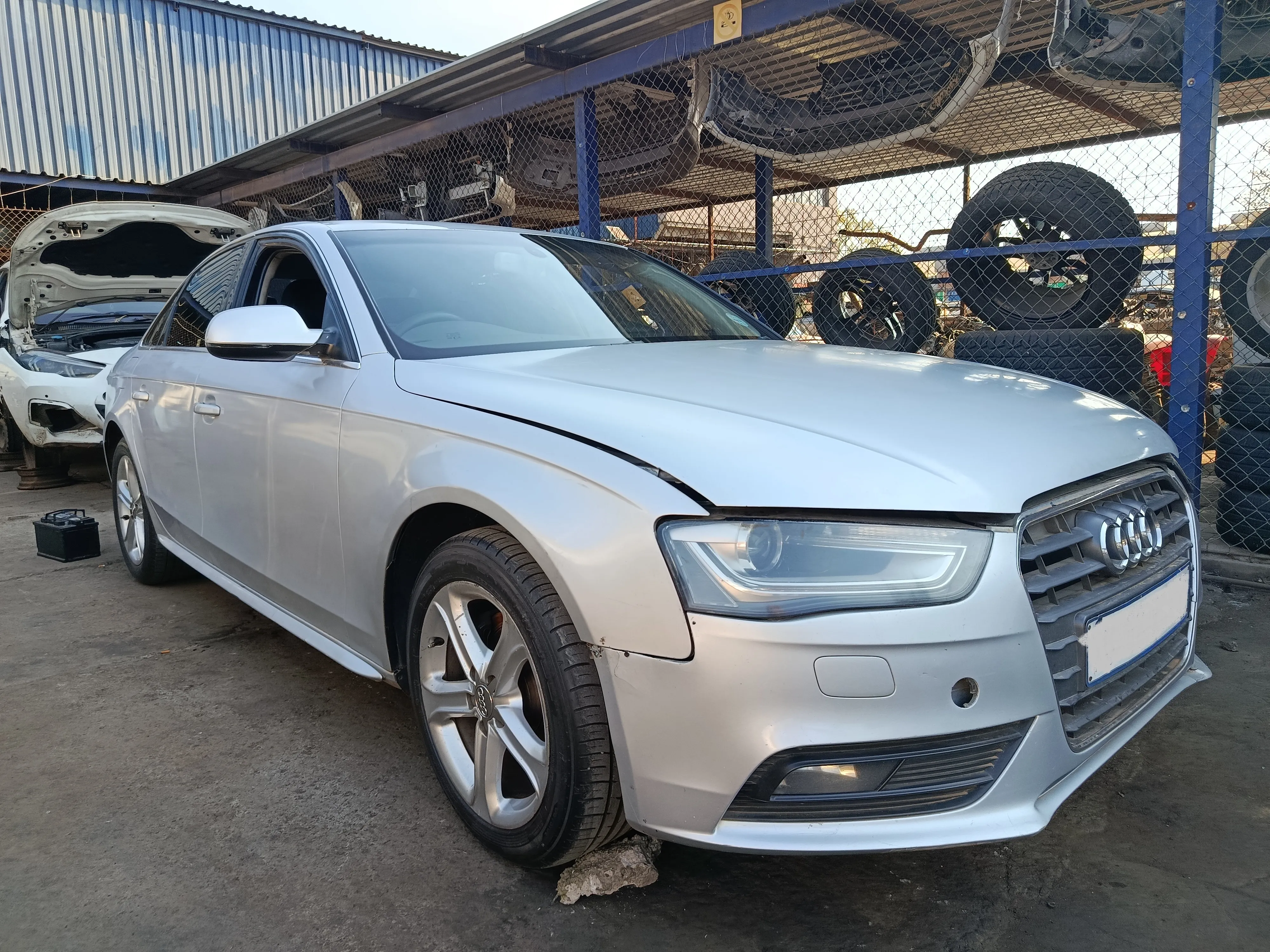 2002 Audi A4 CJE view 3