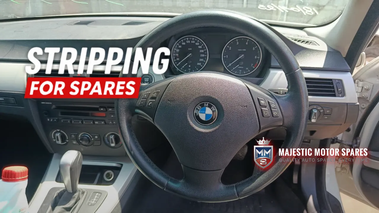 2009 BMW 3 Series view 5