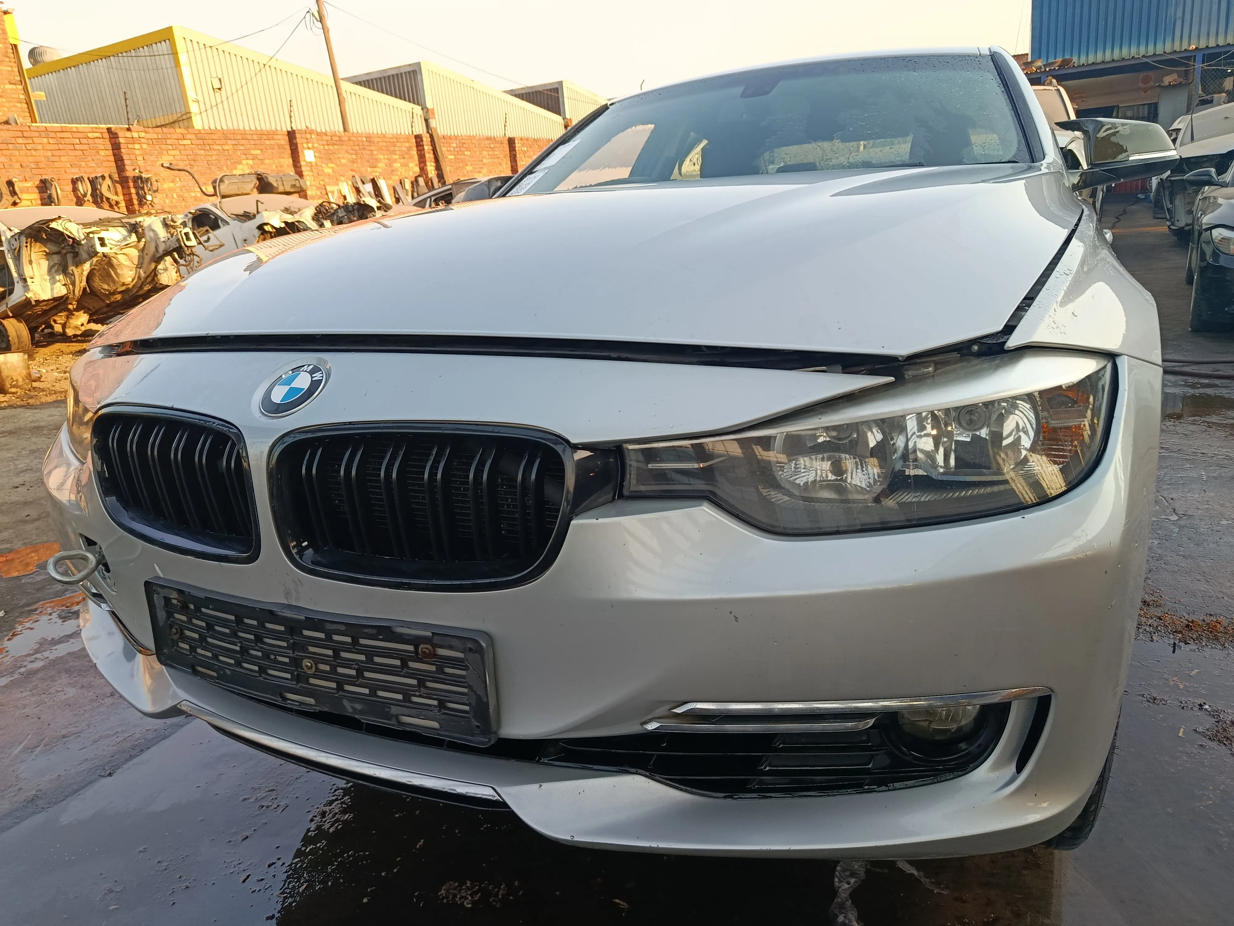 2013 BMW 3 Series N20 view 2