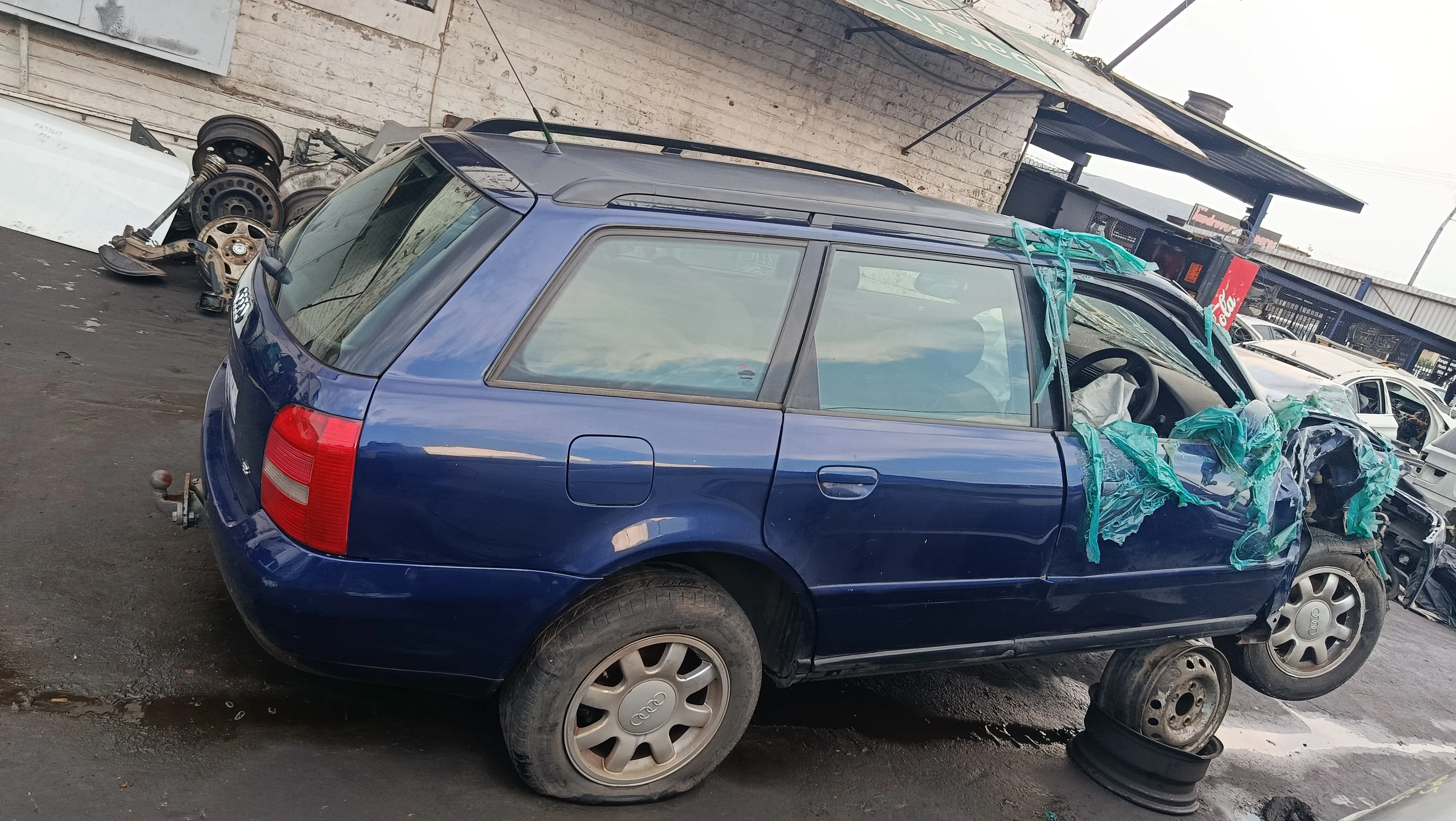 2001 Audi A4 APT view 6