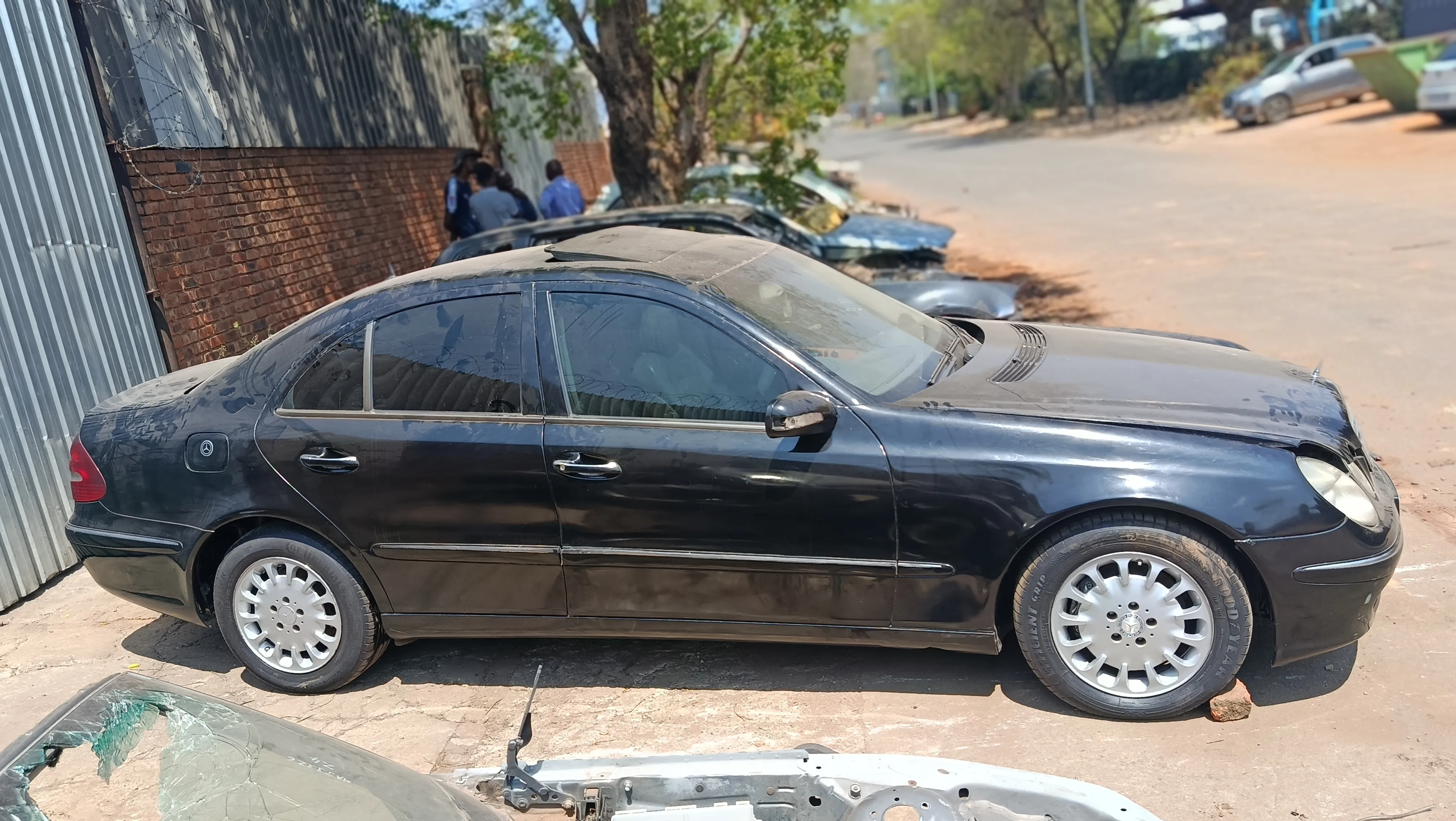 2003 Mercedes-Benz E-Class M112 view 3