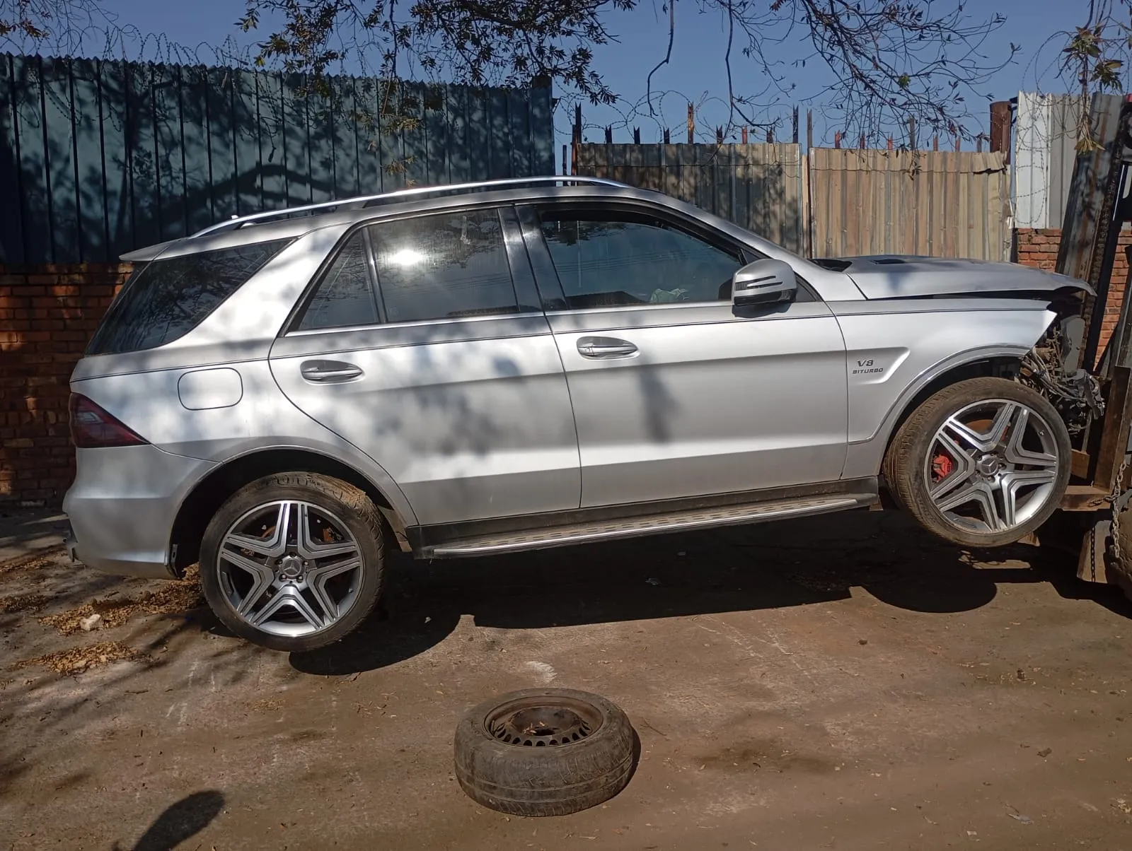 2014 Mercedes-Benz ML63 AMG W166 V8 BITURBO view 3