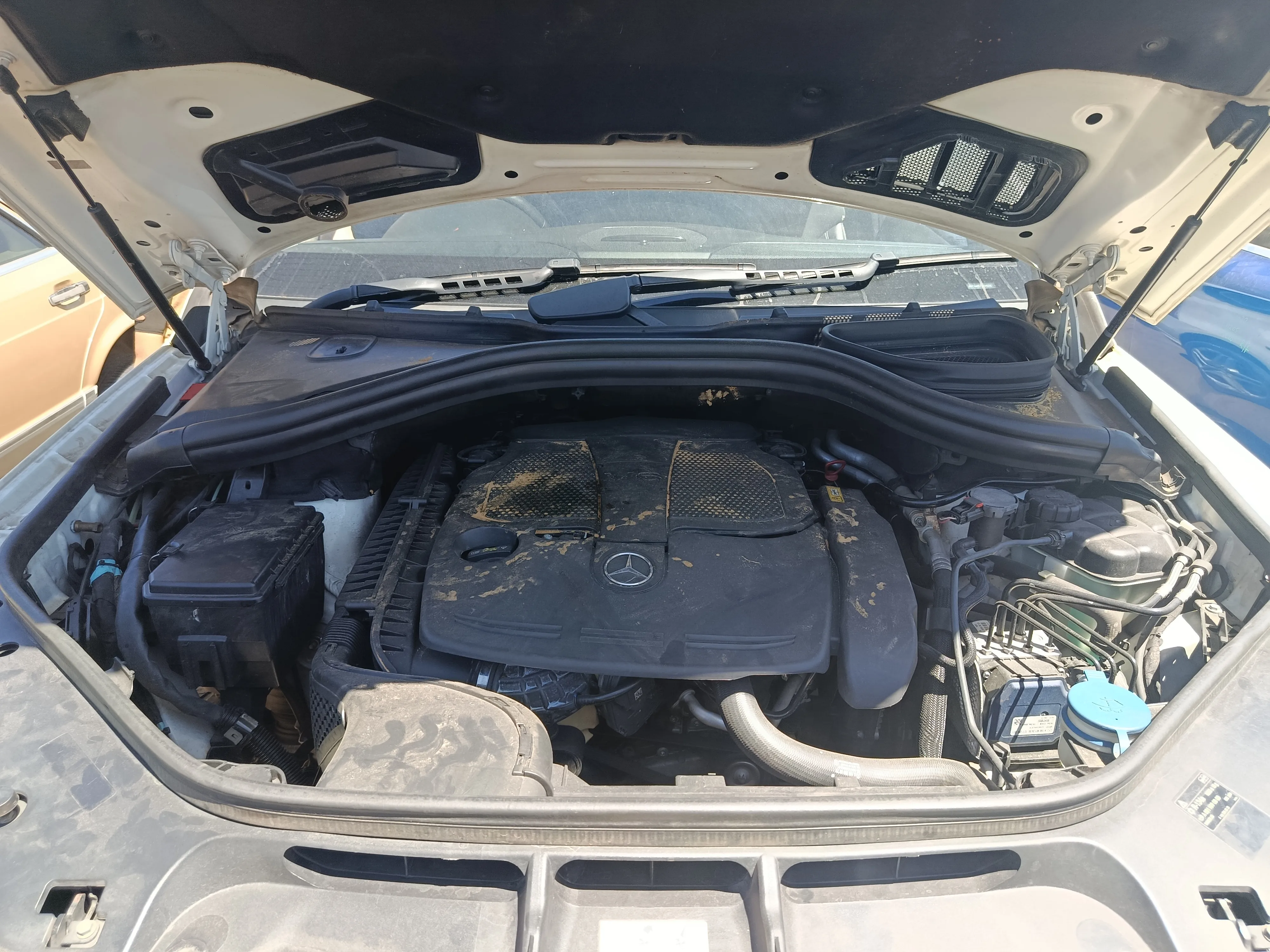 2012 Mercedes-Benz ML M276 view 7
