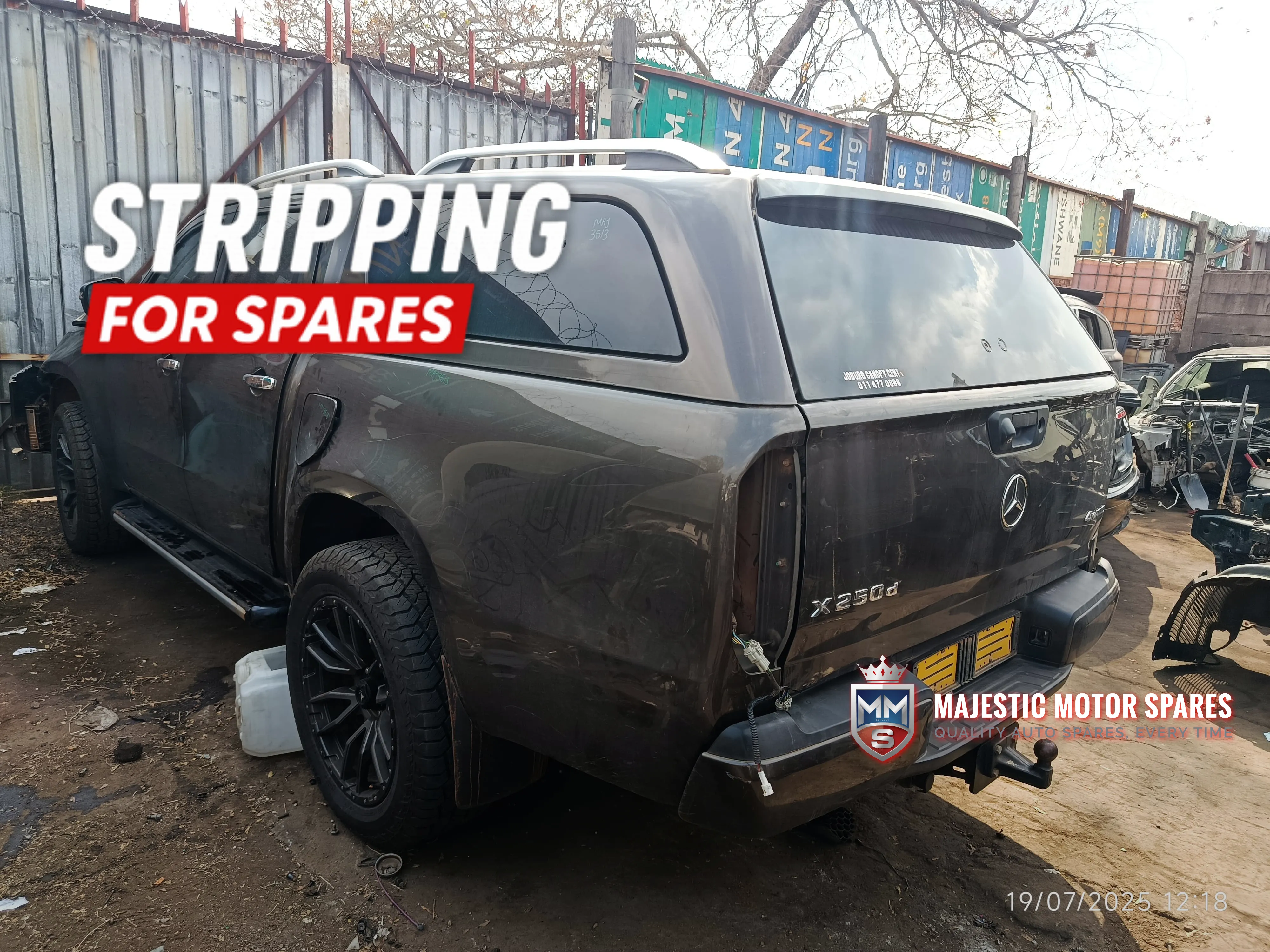 2018 Mercedes-Benz X-Class view 2