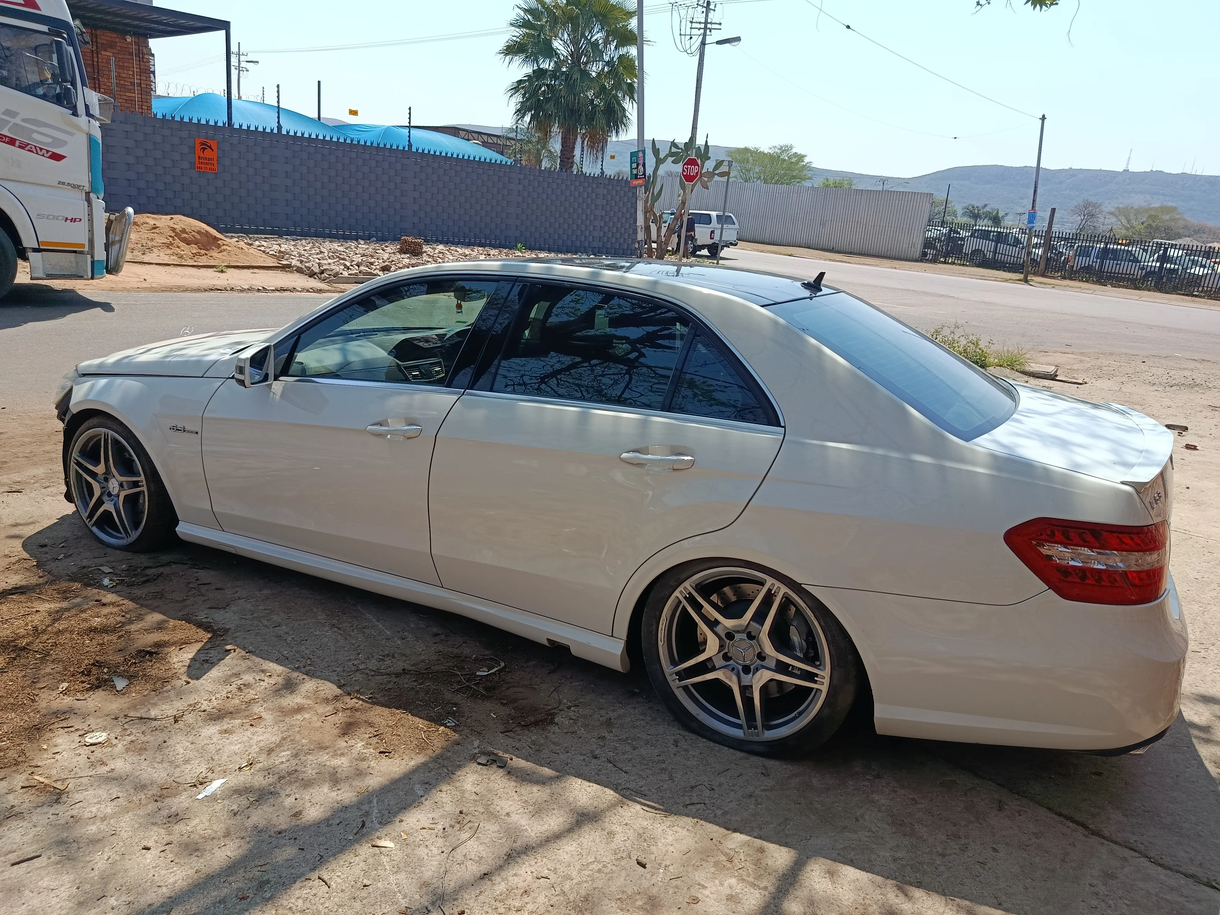 2009 Mercedes-Benz E-Class M156 view 4