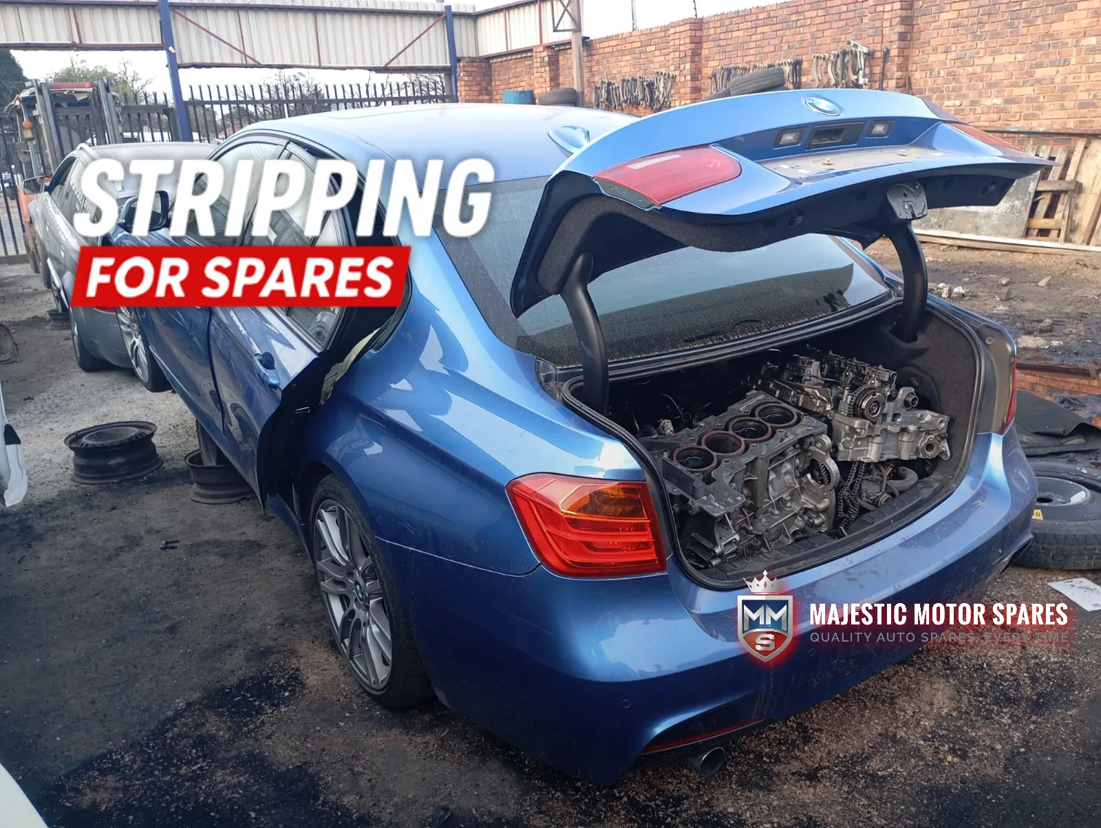 2013 BMW 3 Series view 3