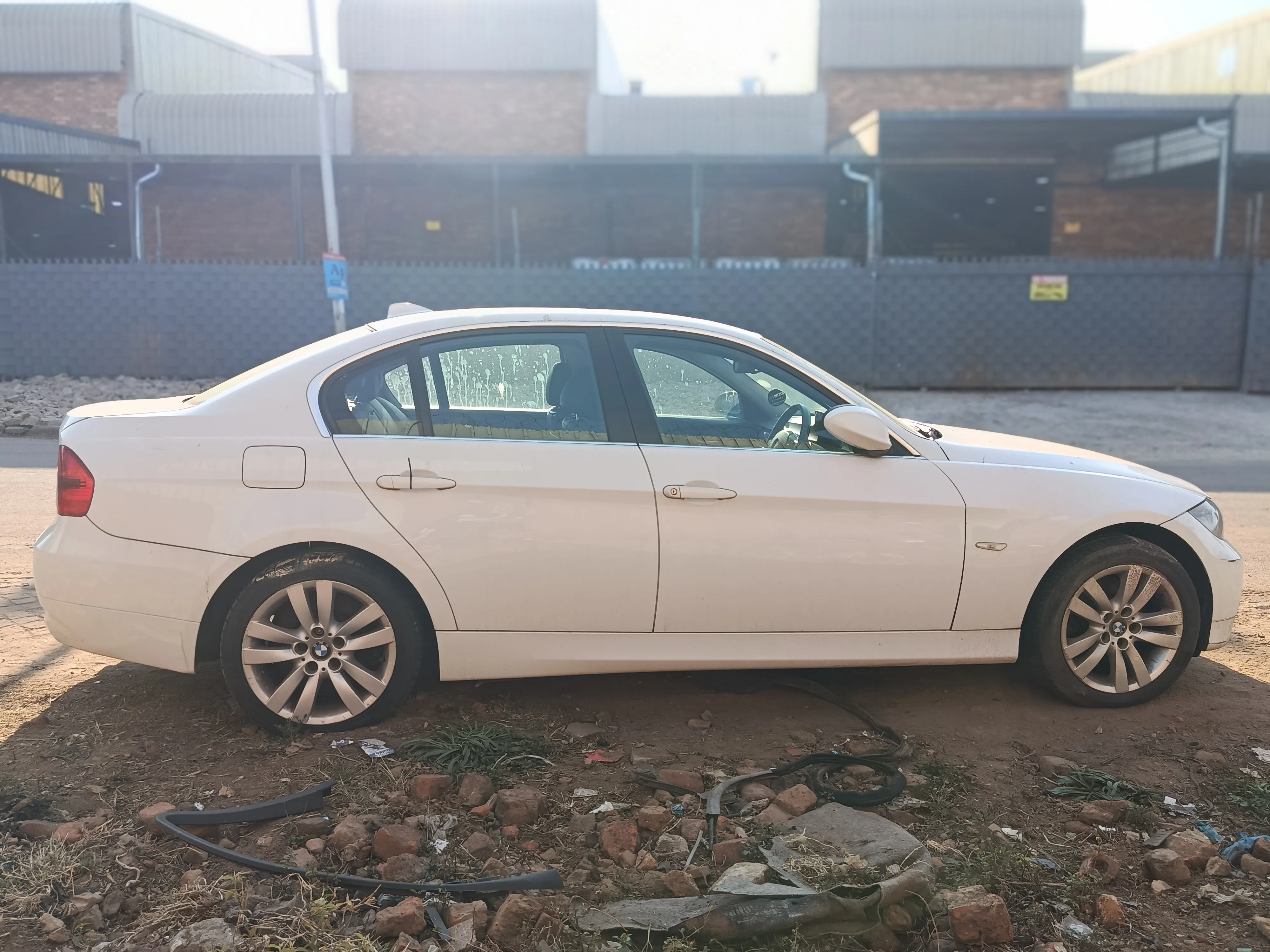2007 BMW 3 Series N52N view 4
