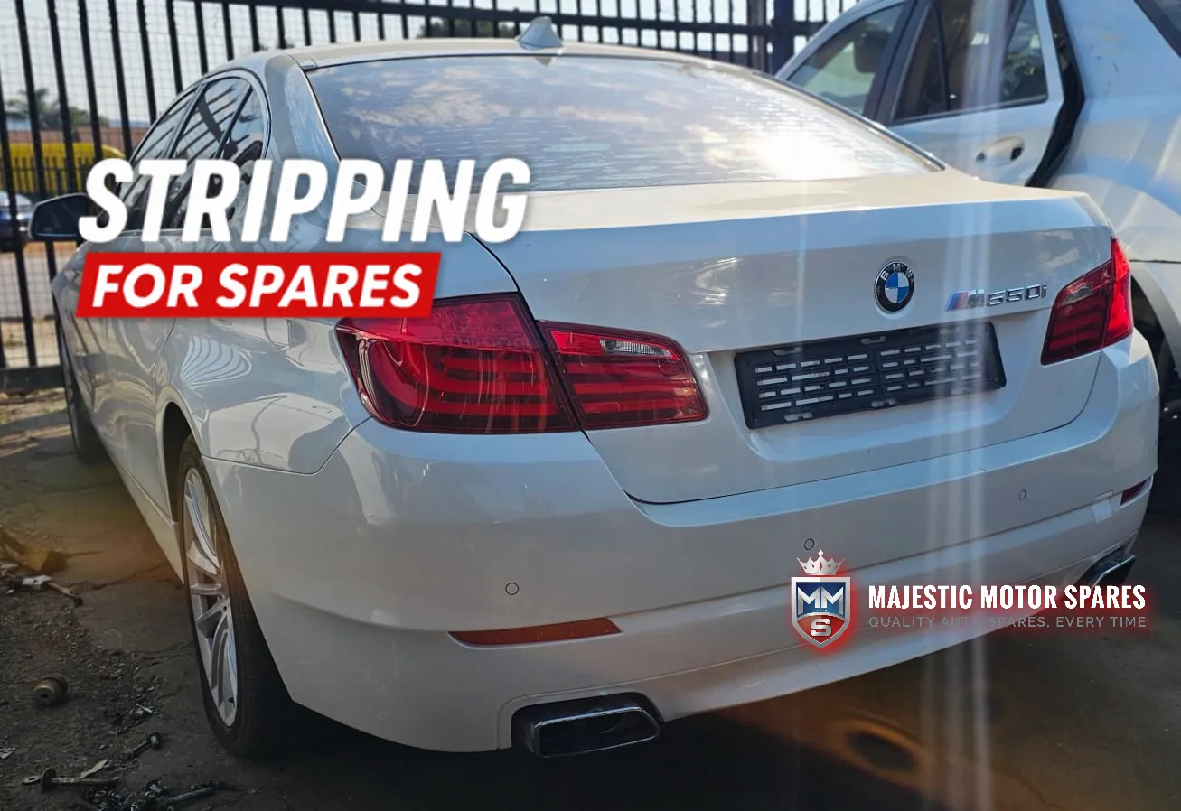 2010 BMW 5 Series view 3