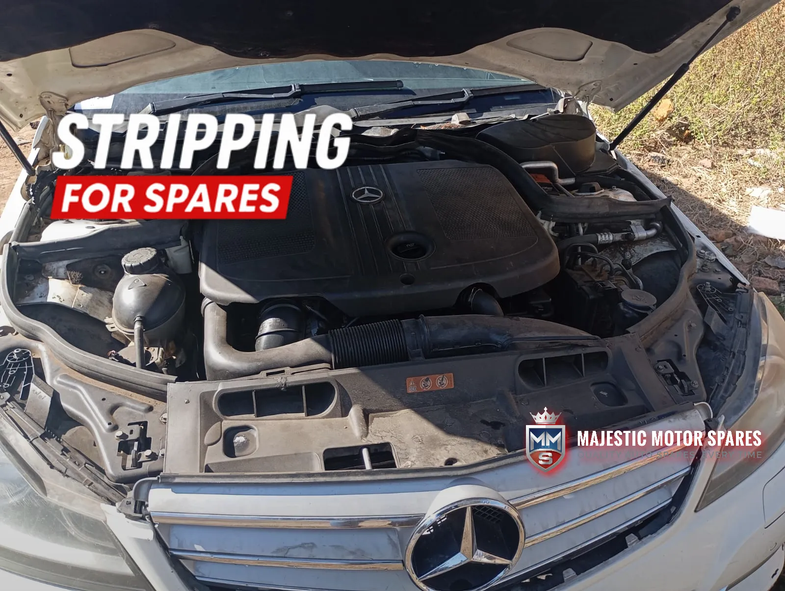 2011 Mercedes-Benz C-Class view 4