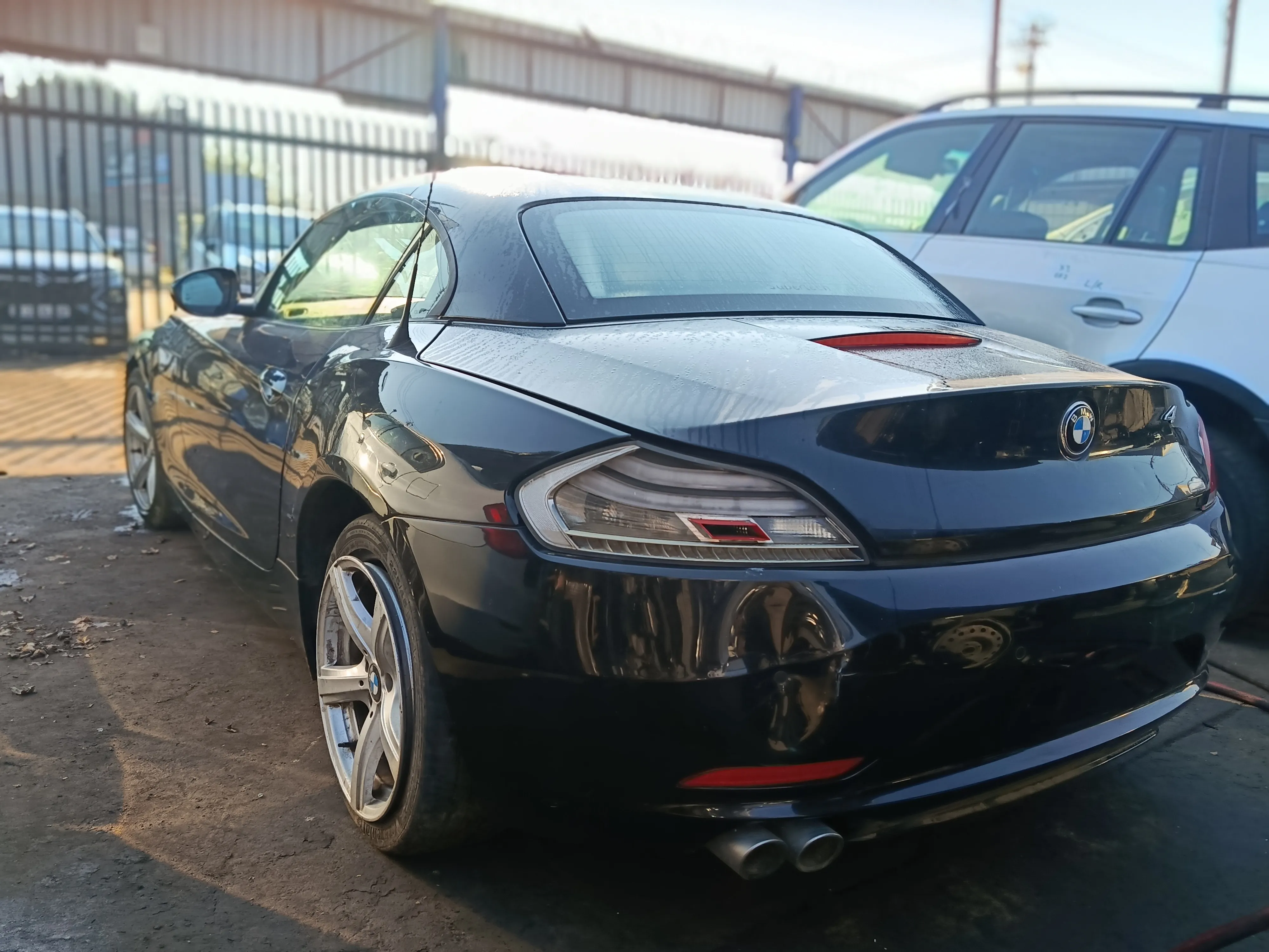 2009 BMW Z4 N52N view 5