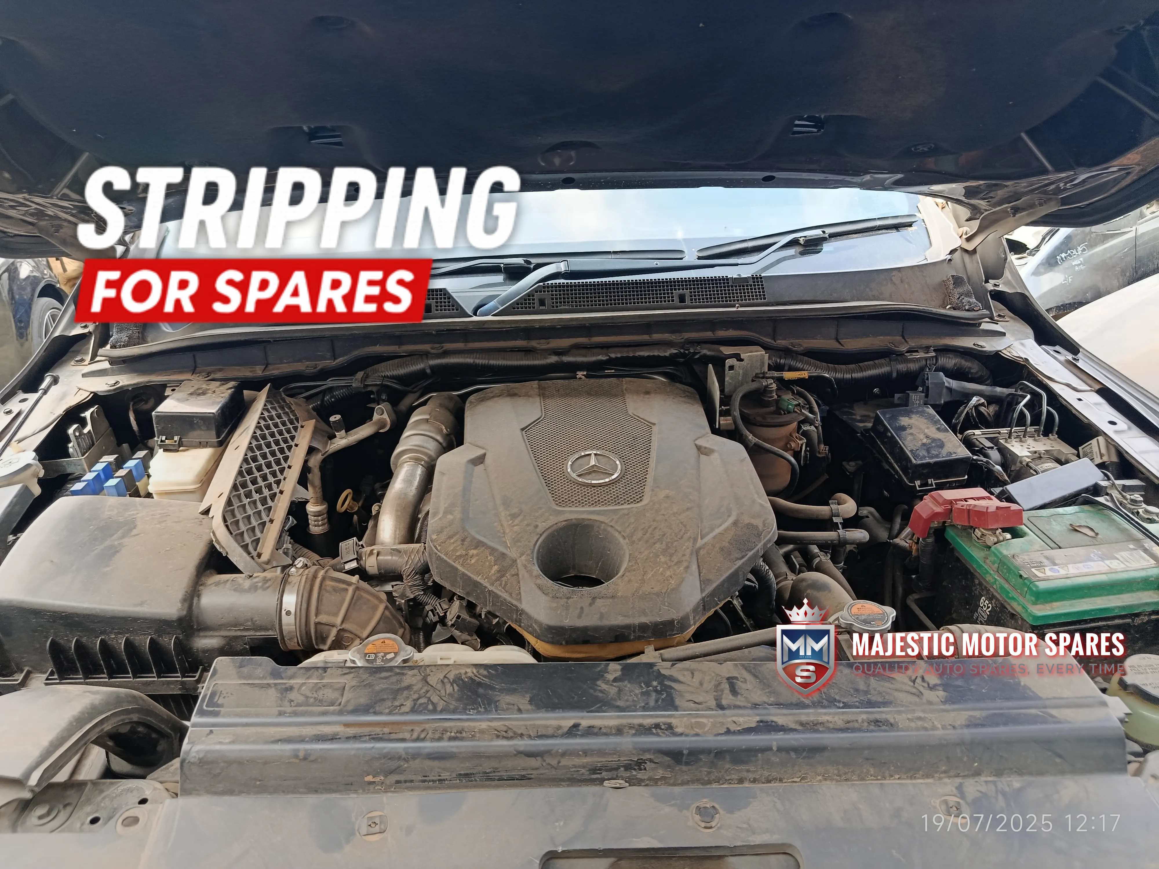 2018 Mercedes-Benz X-Class view 4