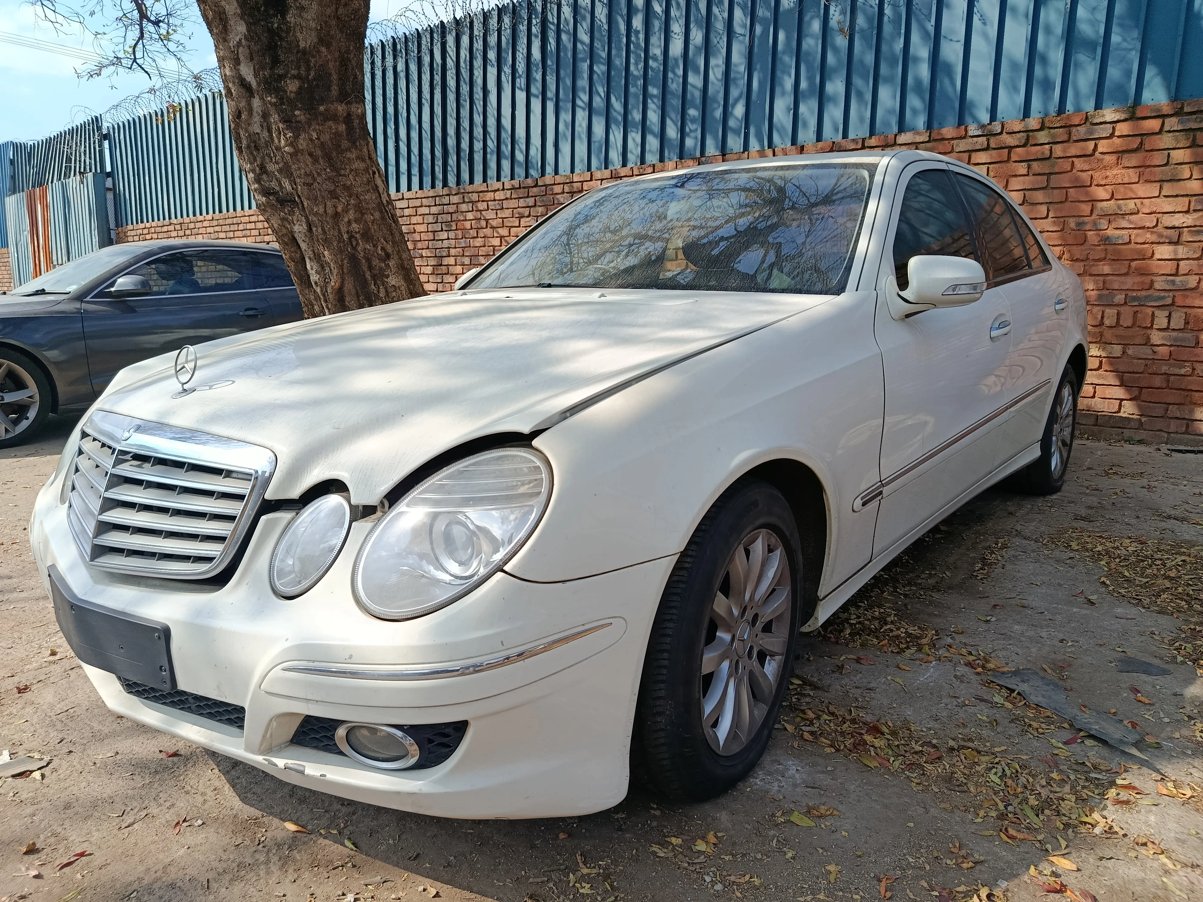 2007 Mercedes-Benz E-Class M272 view 3