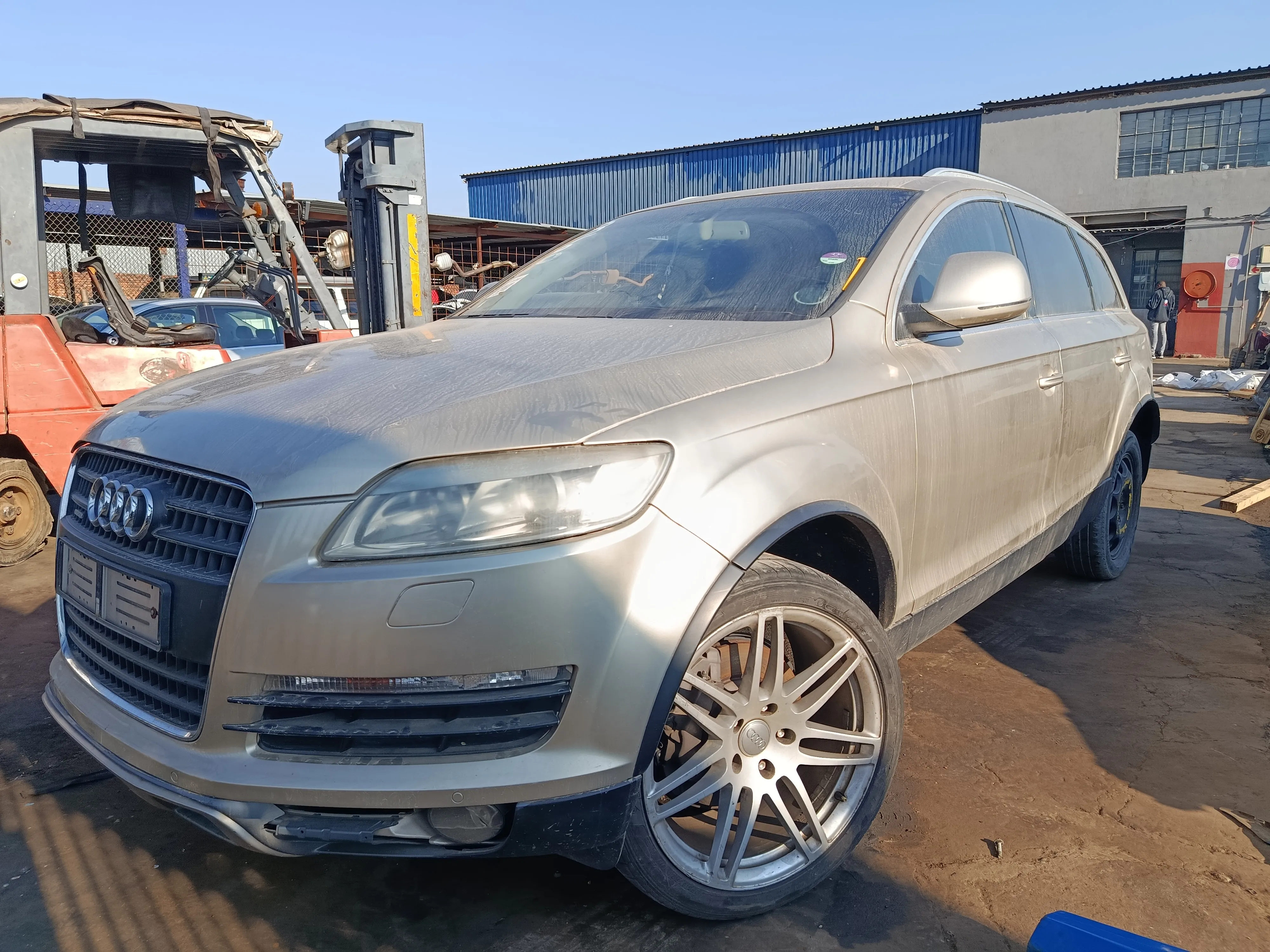 2007 Audi Q7 BAR view 4
