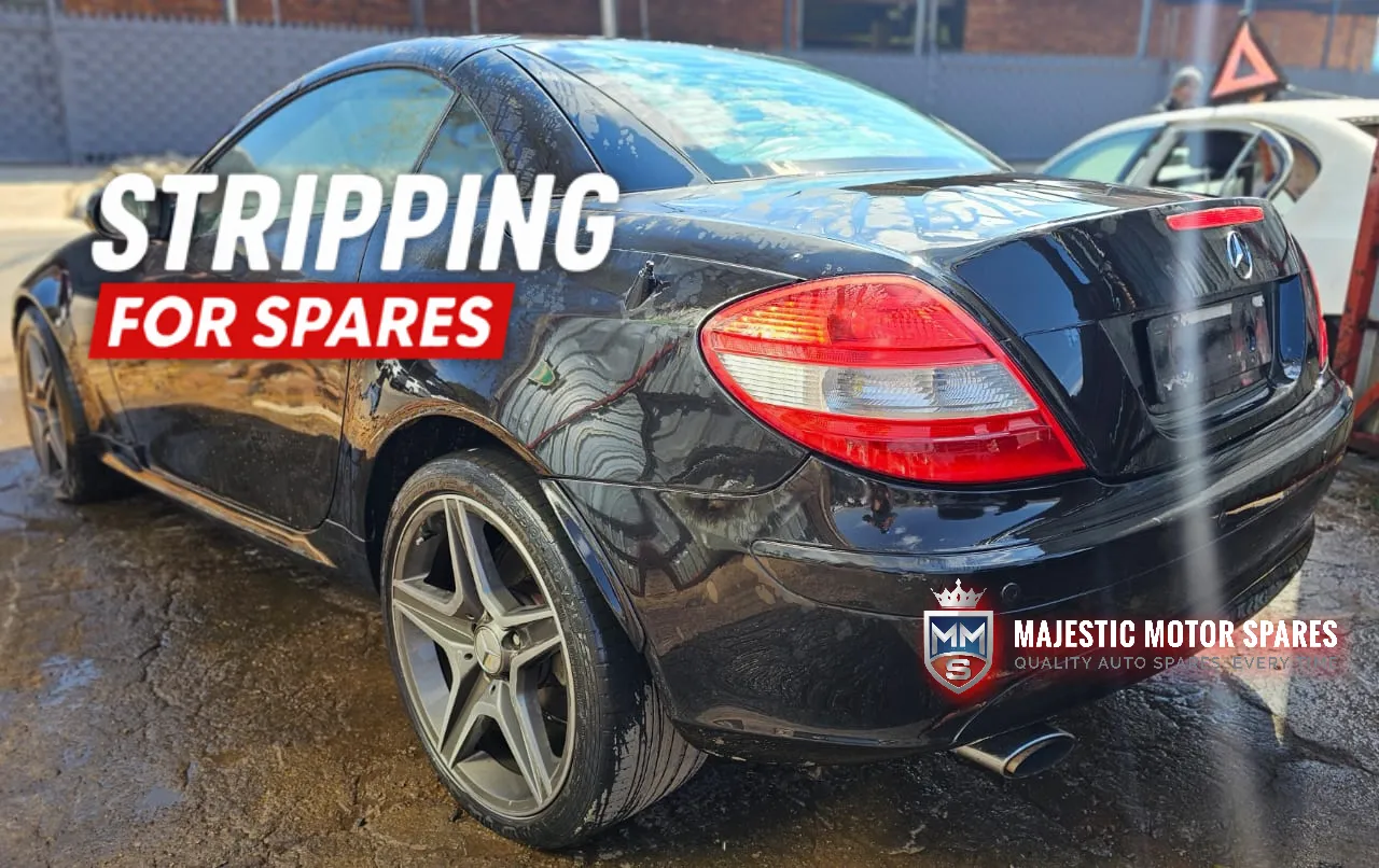 2004 Mercedes-Benz SLK view 4