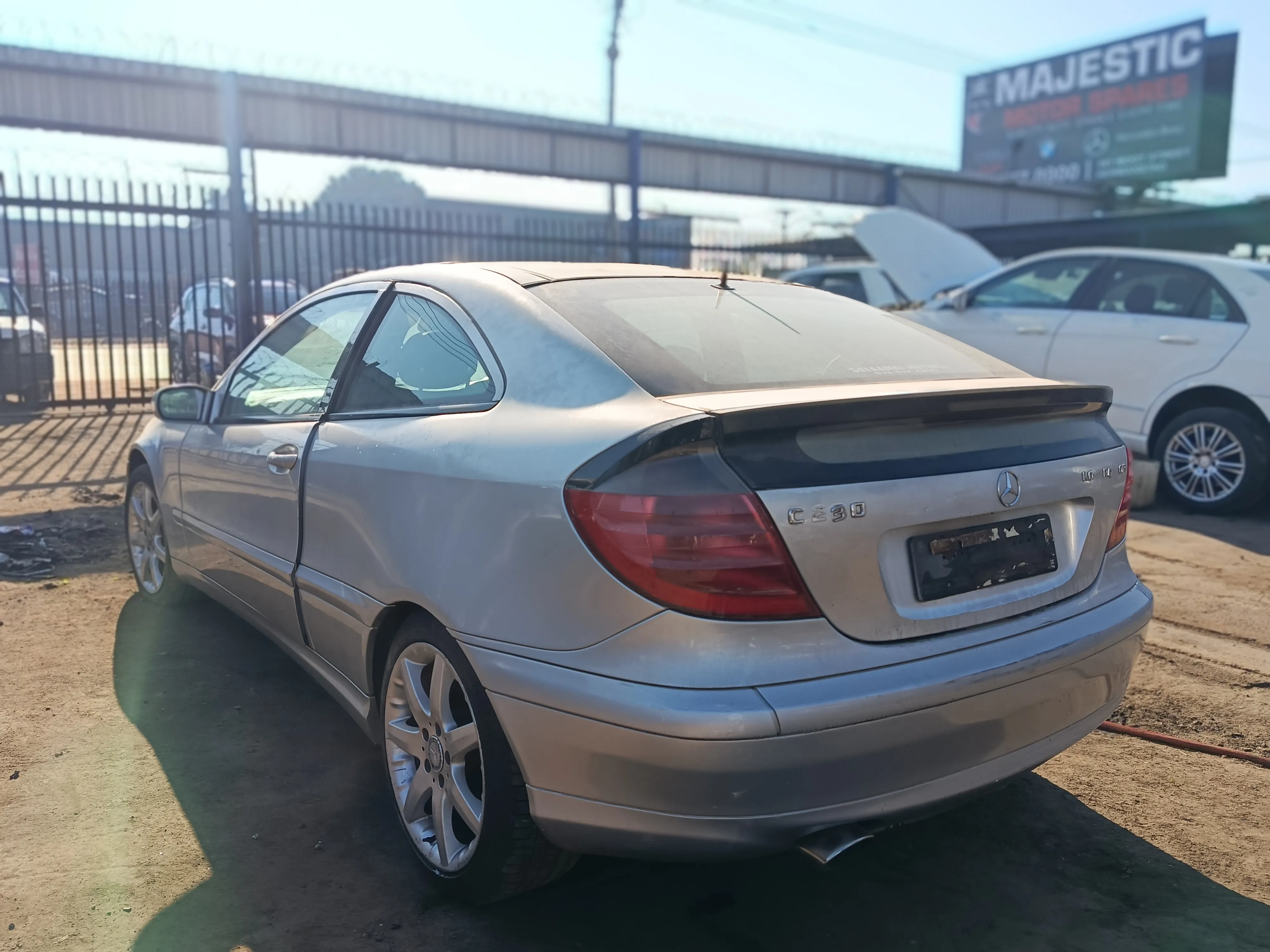 2002 Mercedes-Benz C-Class M111 view 6