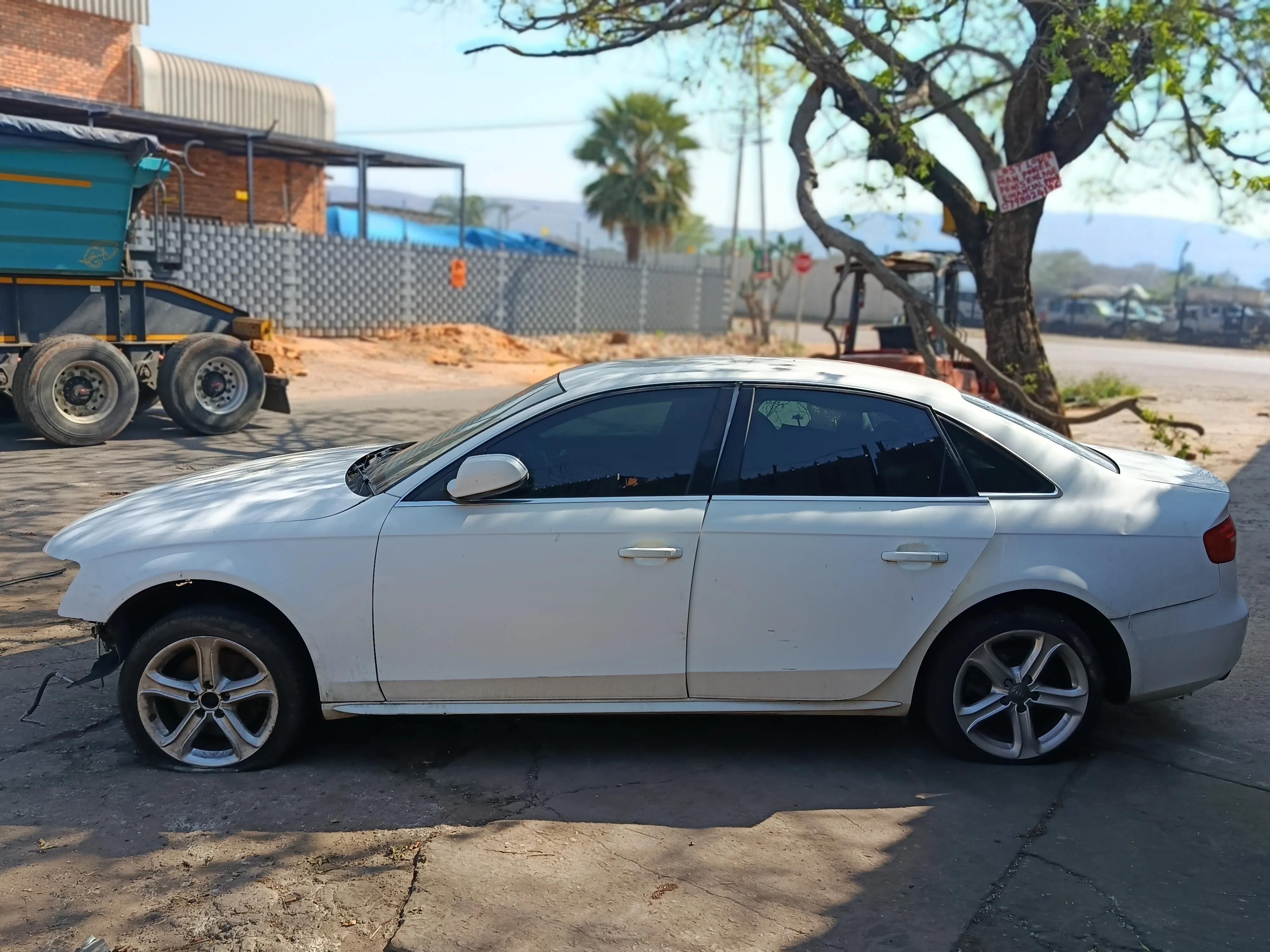 2012 Audi A4 CGL view 7