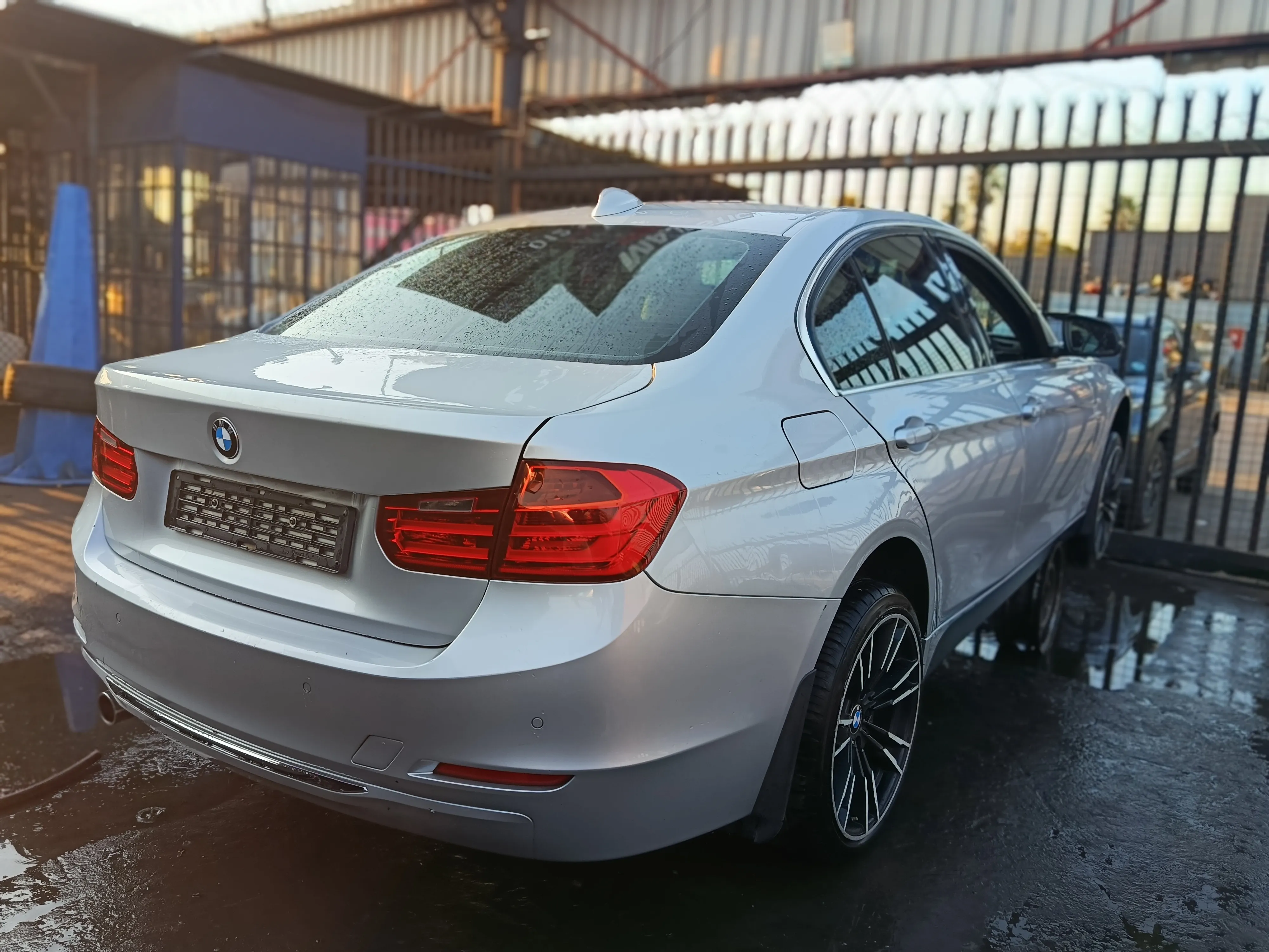 2013 BMW 3 Series N20 view 5