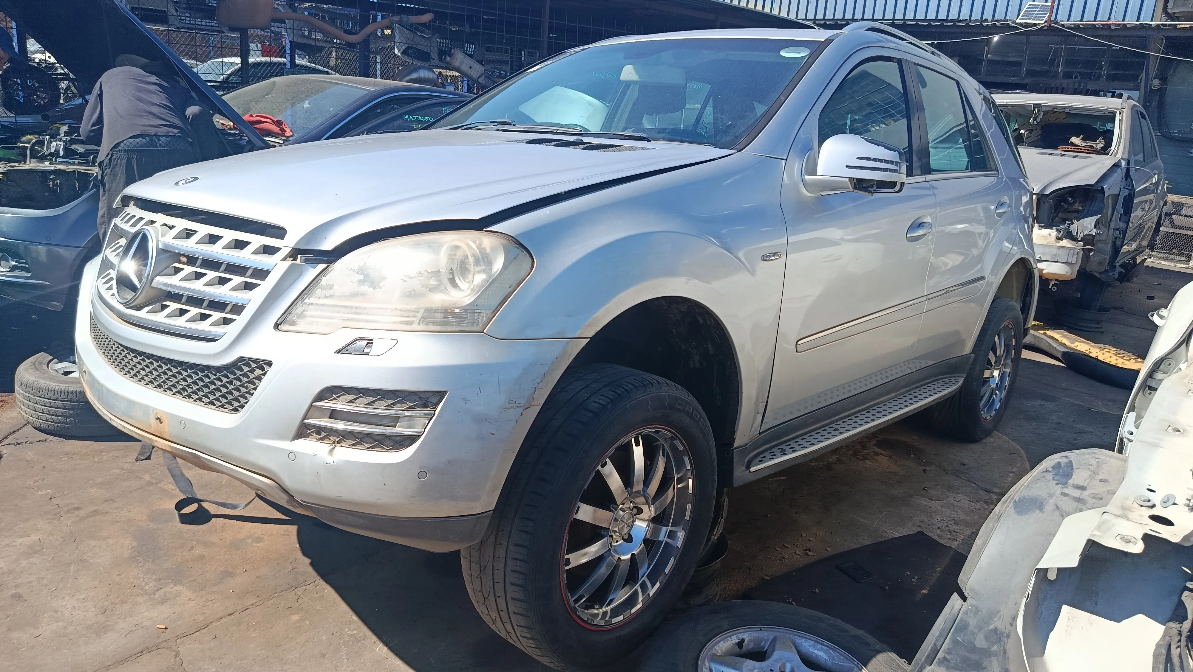 2010 Mercedes-Benz ML OM642 view 4