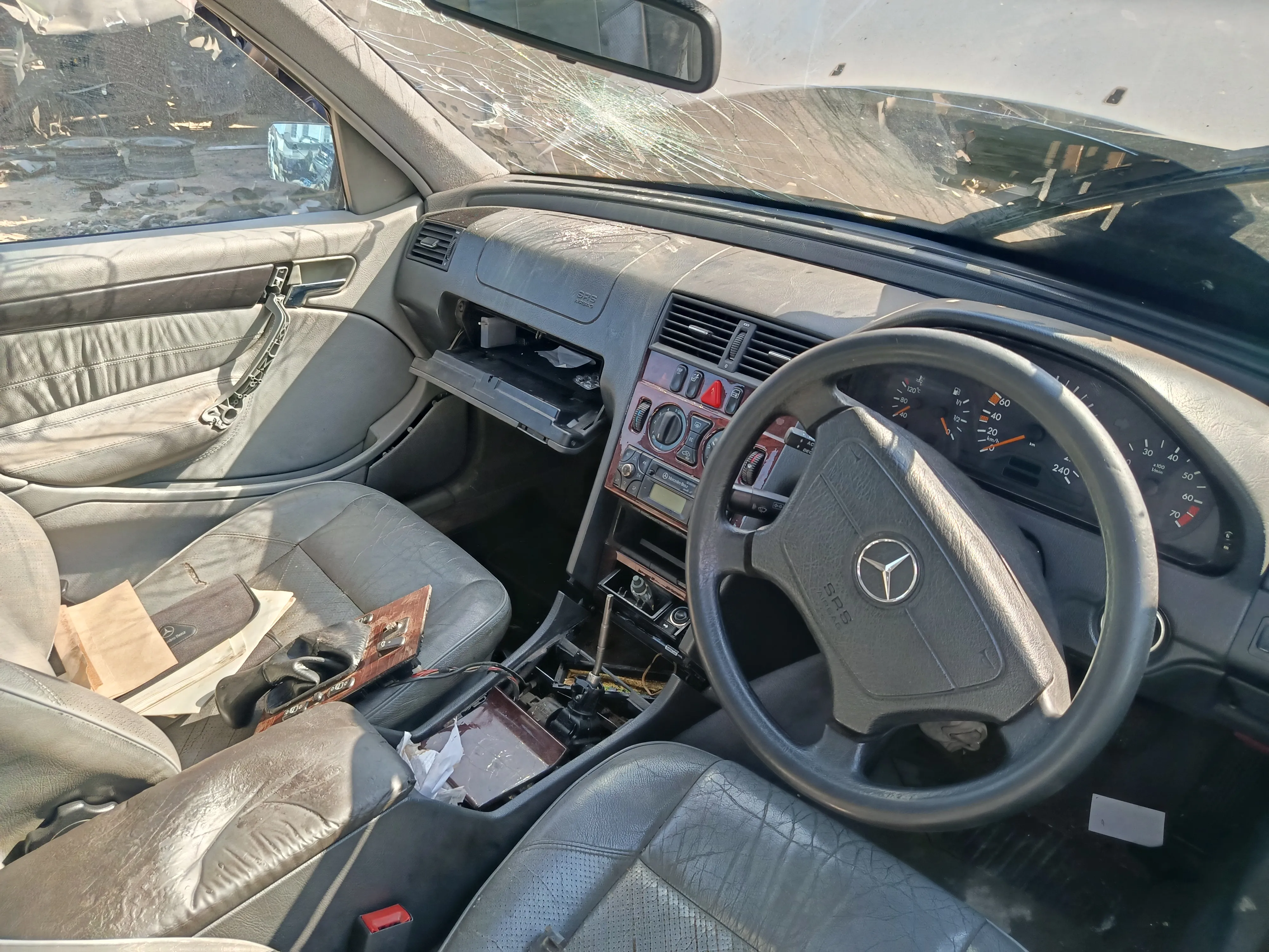 1999 Mercedes-Benz C-Class M111 view 5
