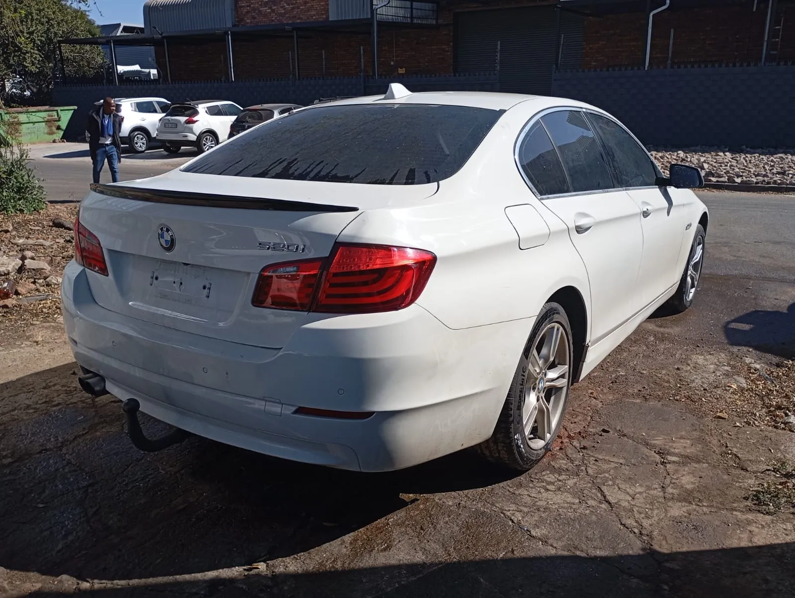 2011 BMW 520i F10 SEDAN view 8