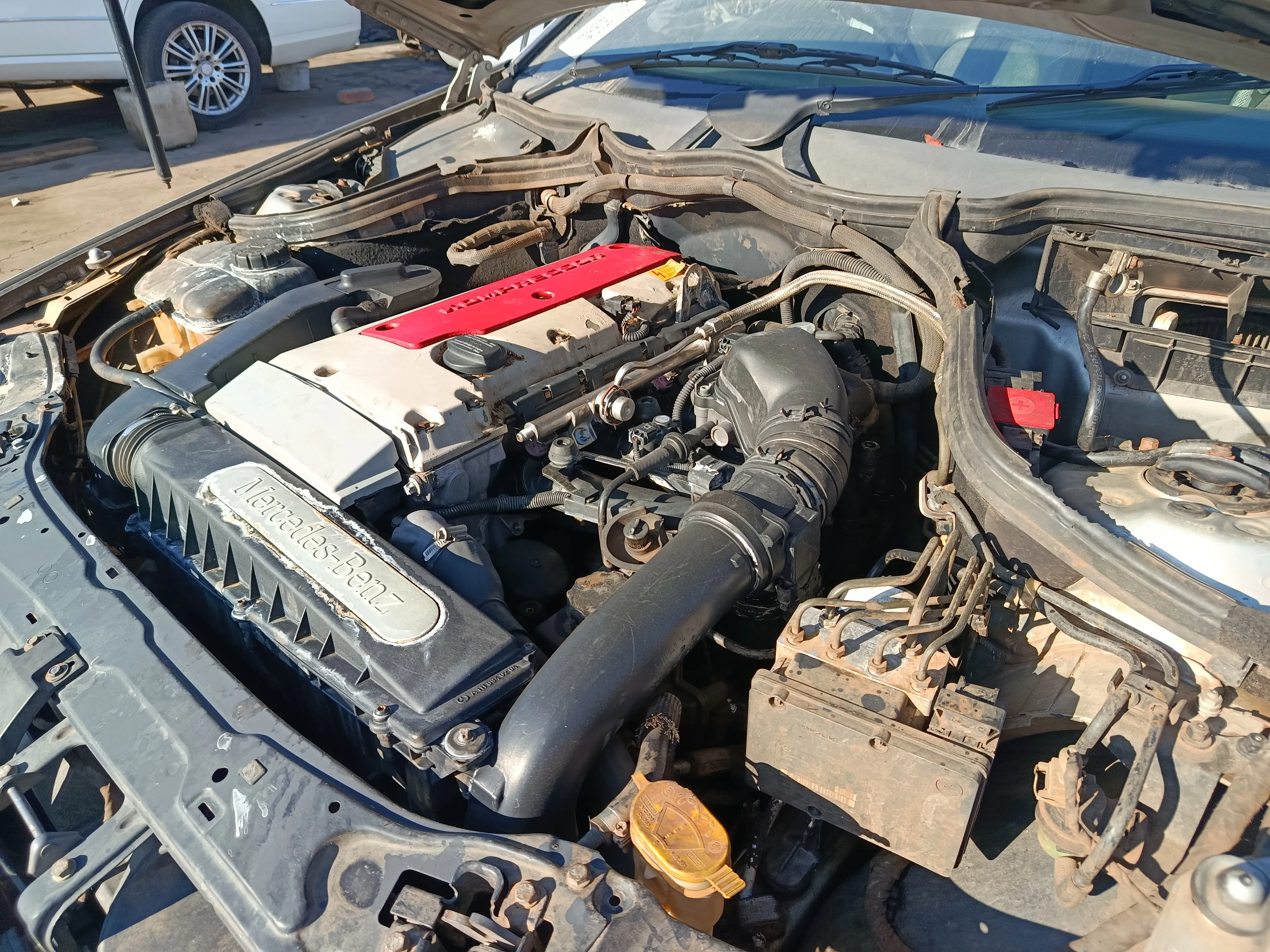 2002 Mercedes-Benz C-Class M111 view 9