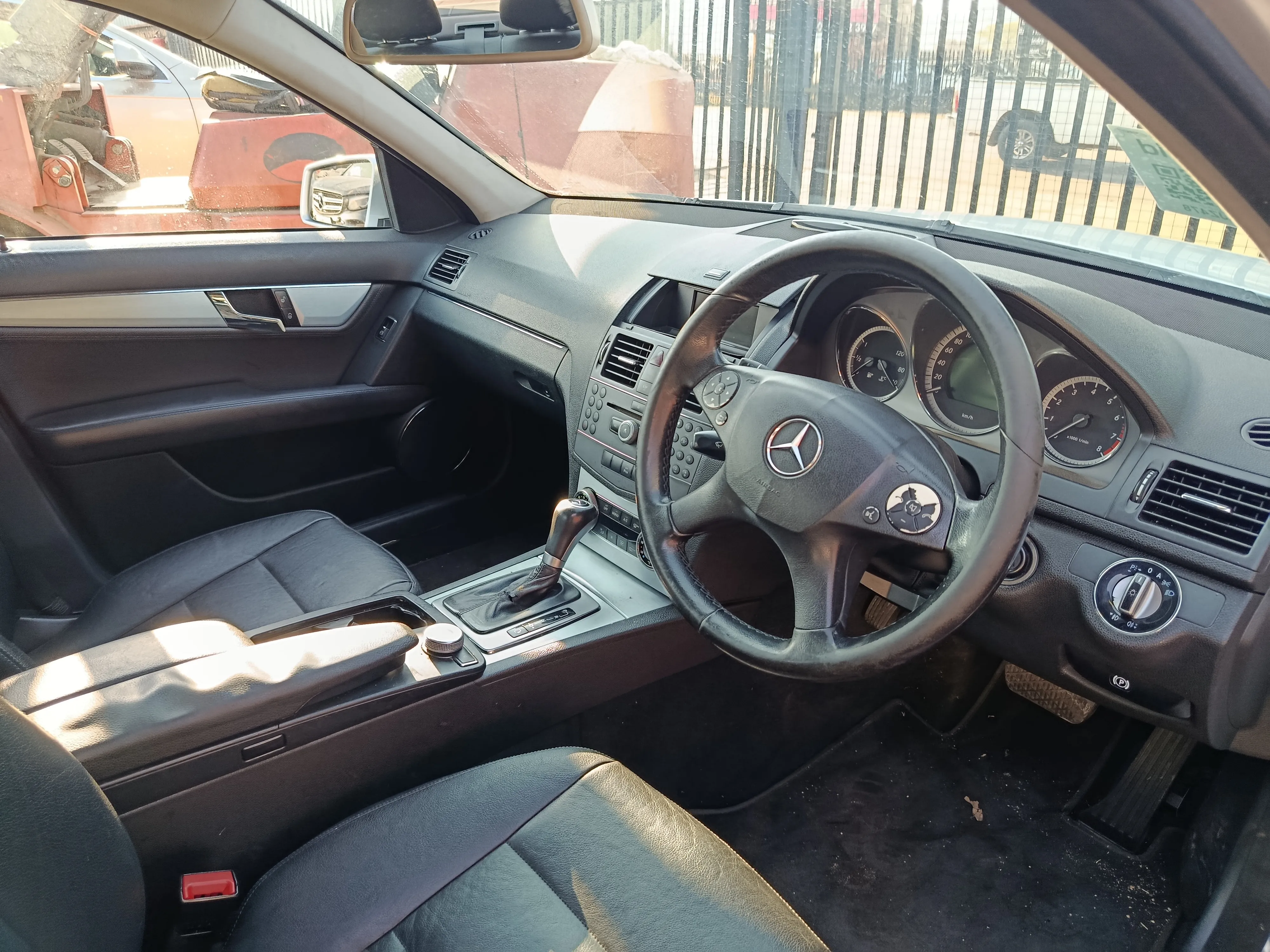 2010 Mercedes-Benz C-Class M2719 view 8