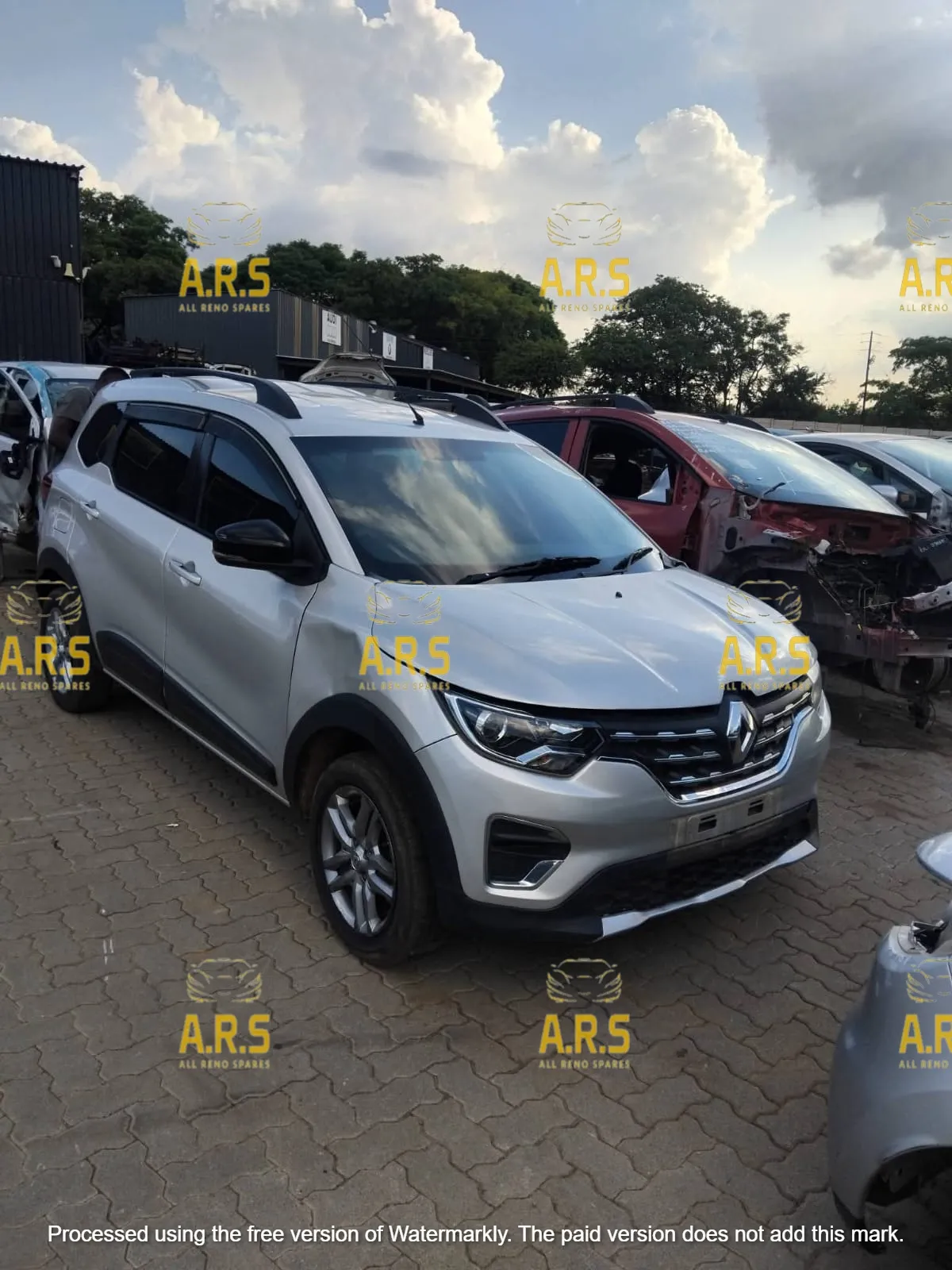 2022 Renault Triber B4DA417E157537 view 3