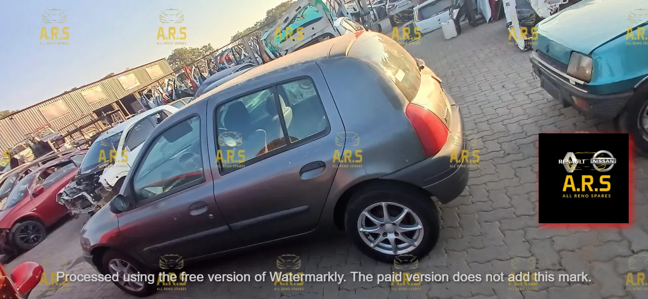2000 Renault Clio D078003 view 1