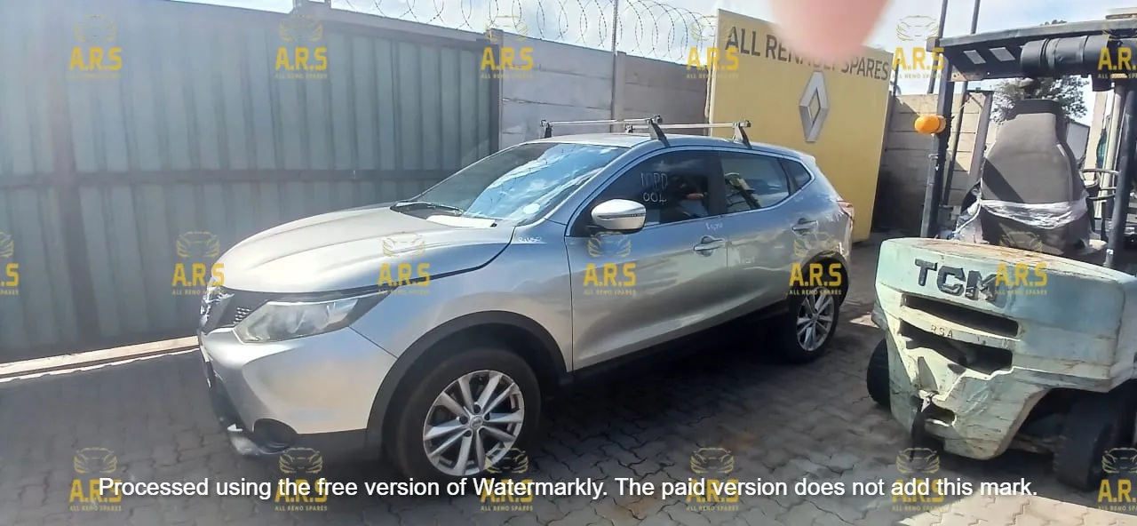 2015 Nissan Qashqai view 9