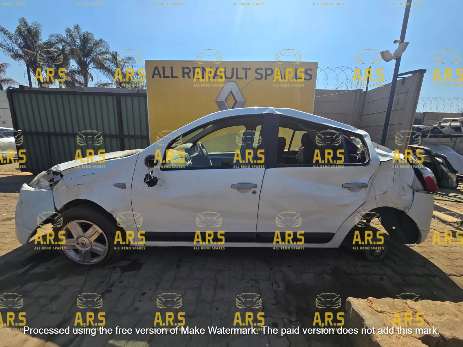 2007 Renault Sandero view 4