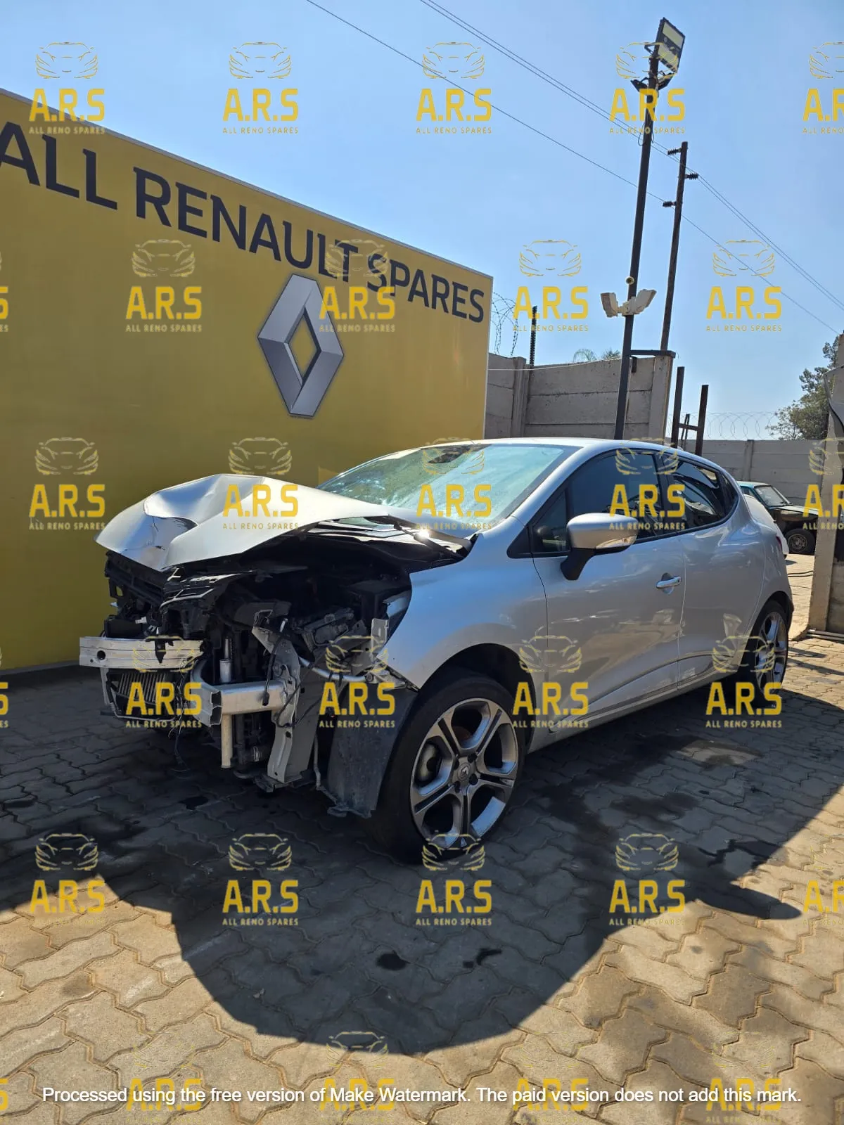 2014 Renault Clio H4BA400U254936 view 4