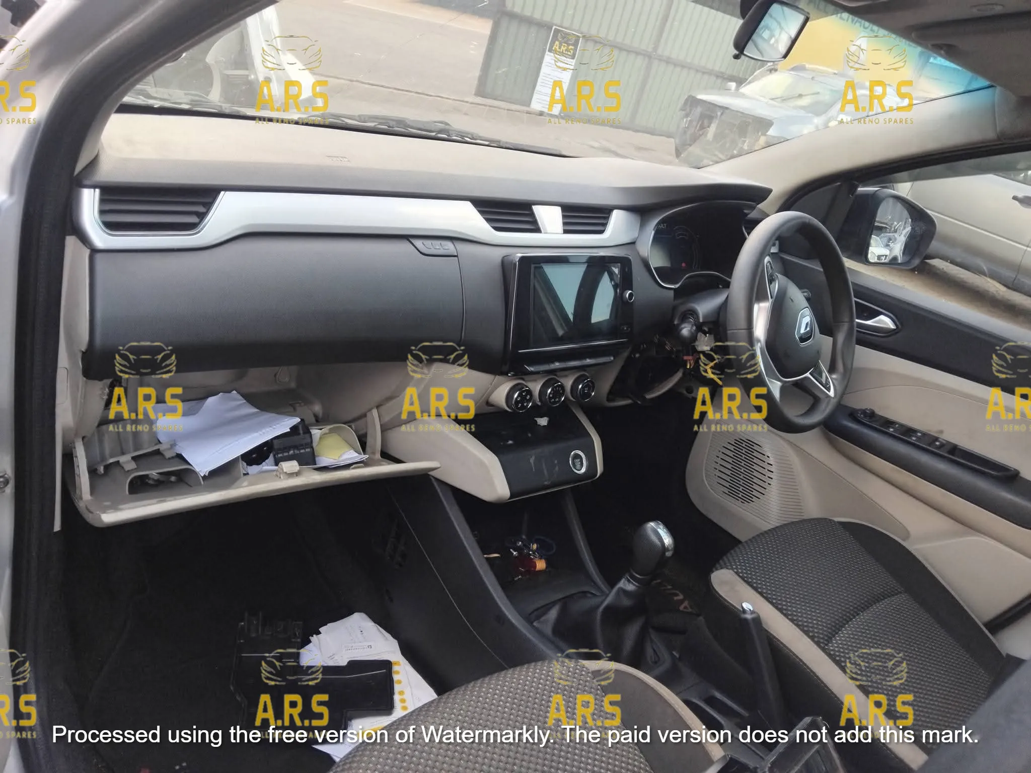 2022 Renault Triber B4DA417E157537 view 4