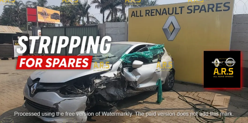 2015 Renault Clio D4FD740F956210 view 2