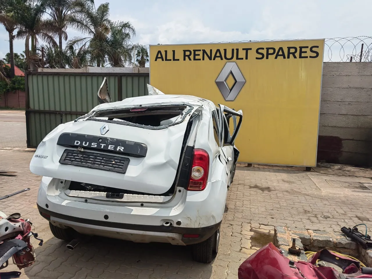 2014 Renault Duster  view 4