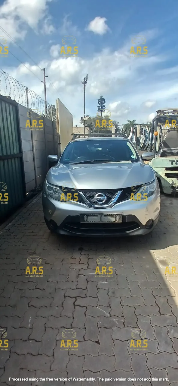 2015 Nissan Qashqai view 8
